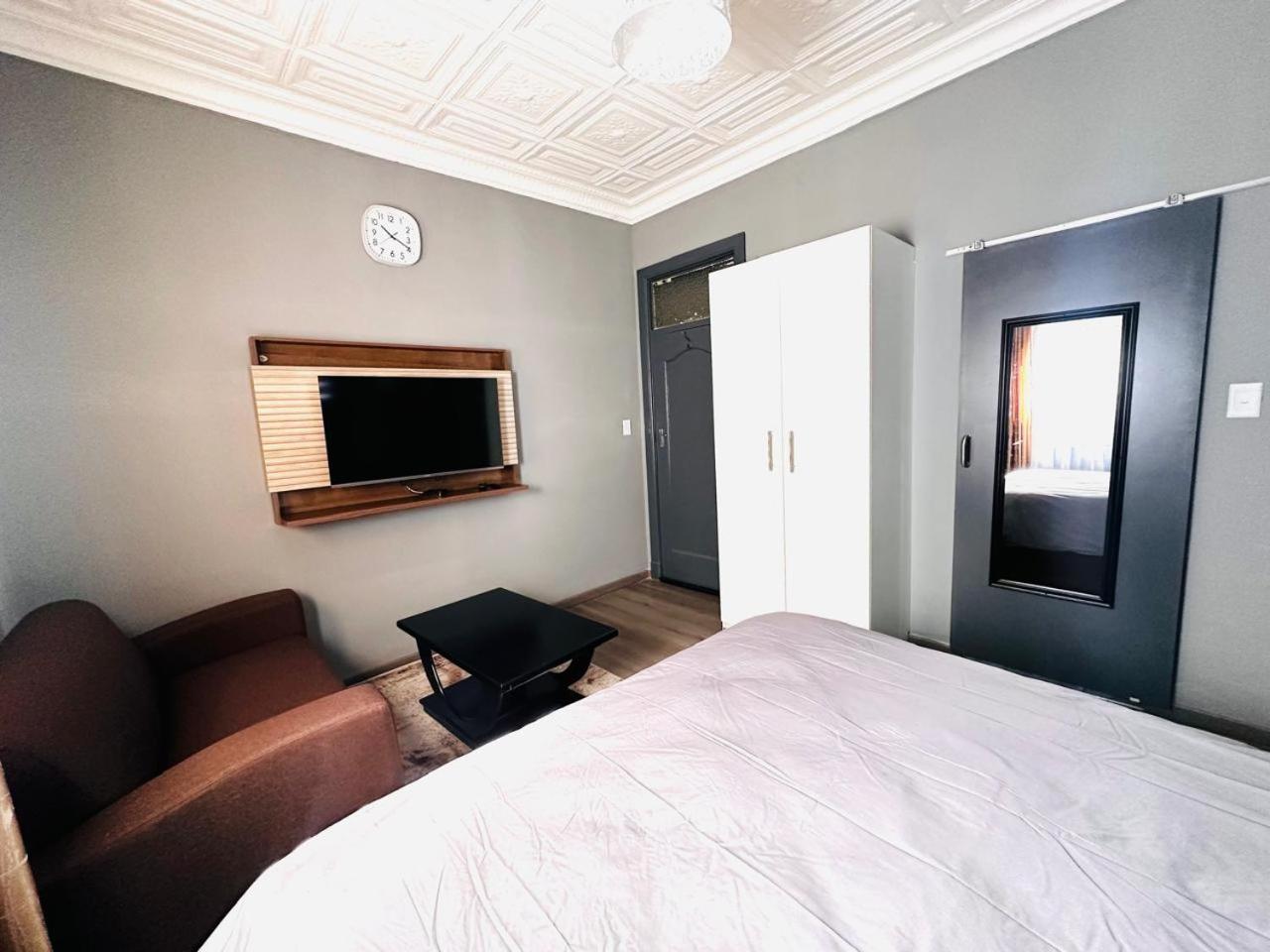 Homestay 163 On Bez Unit 21 Johannesburg