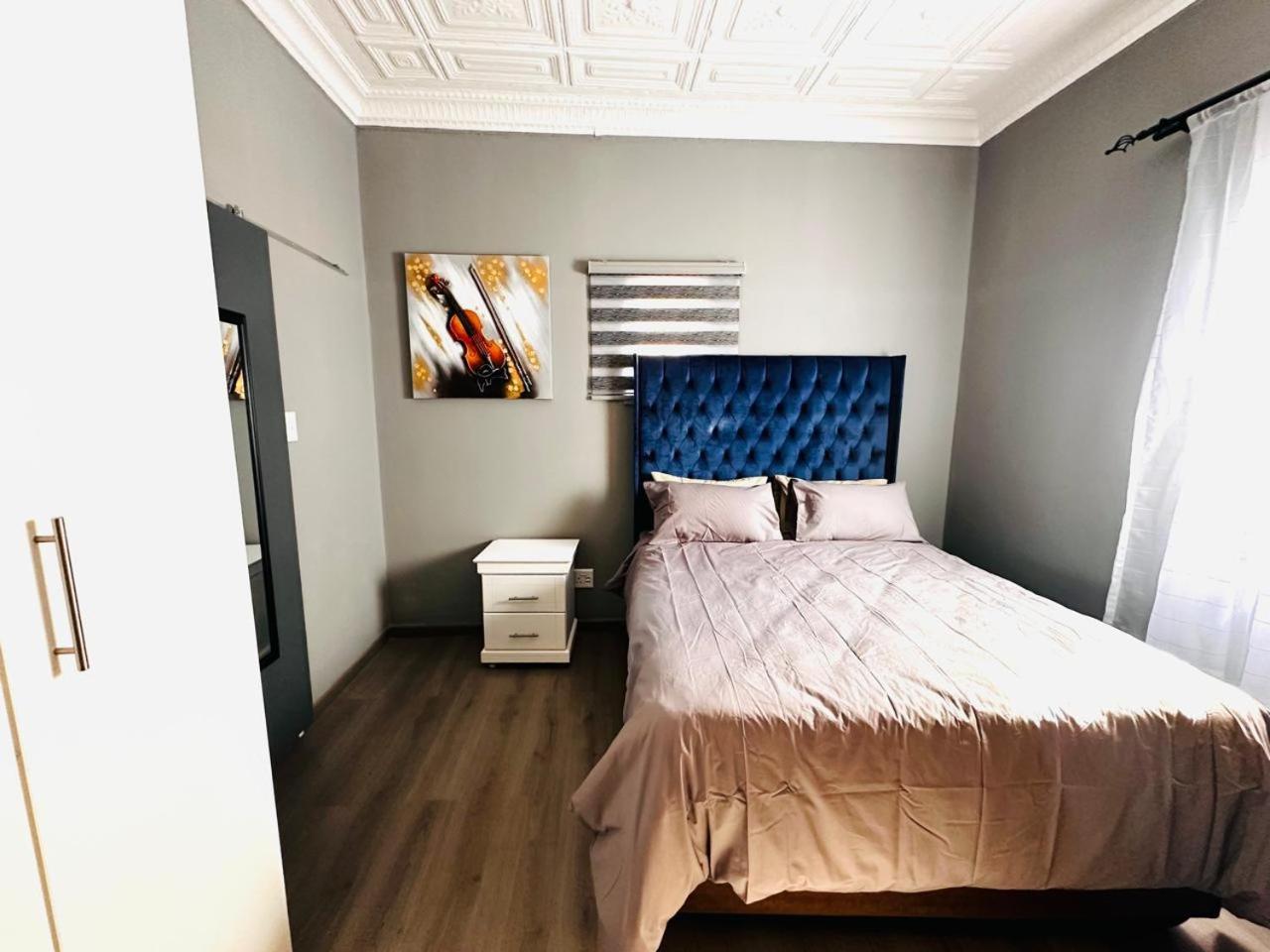 163 On Bez Unit 21 Johannesburg