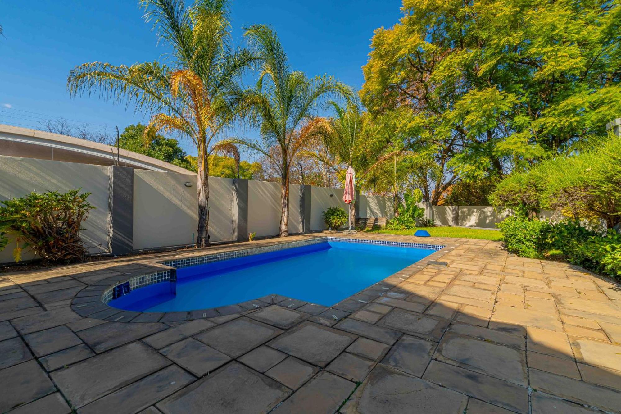 Bryanston Villa *