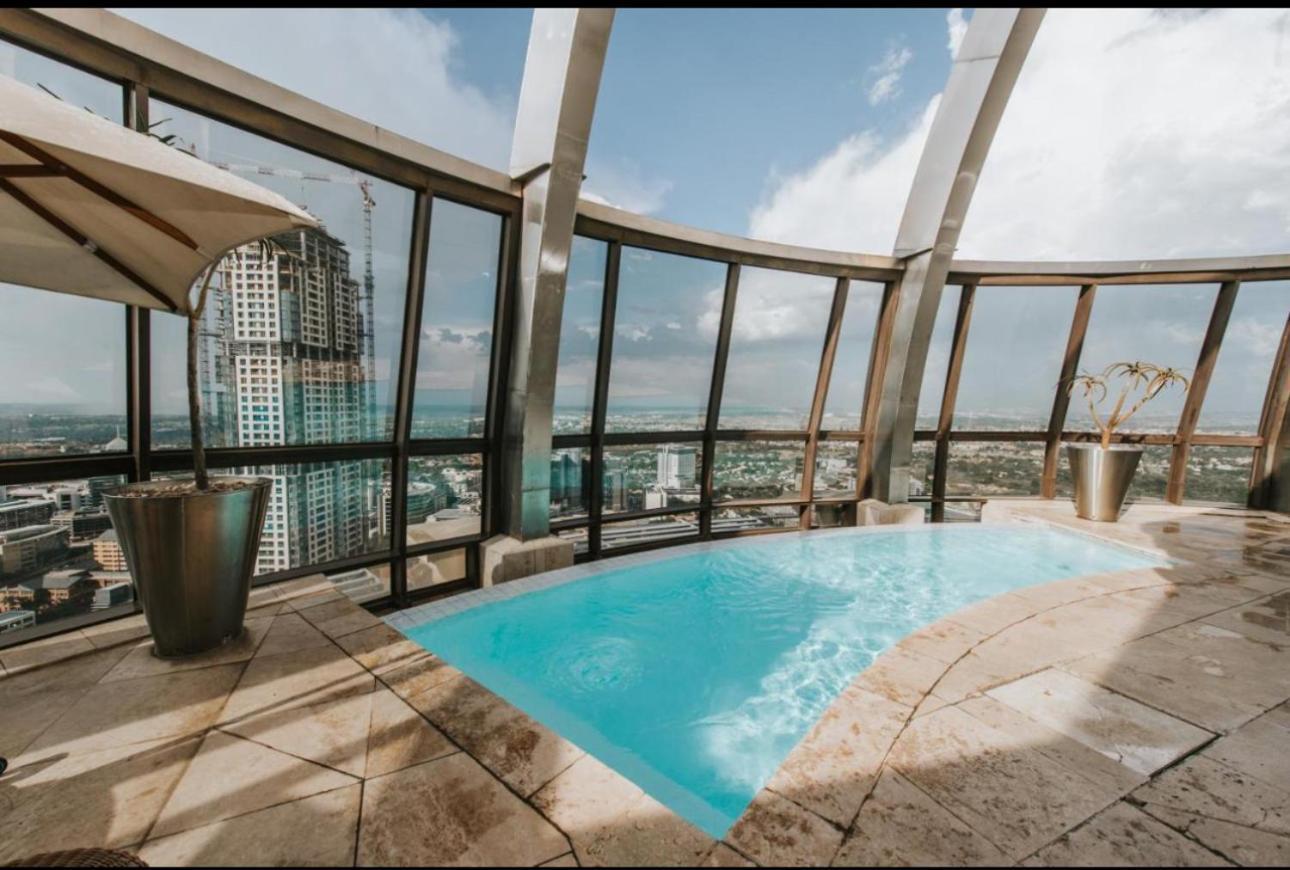 Apartment The Michelangelo Towers *
