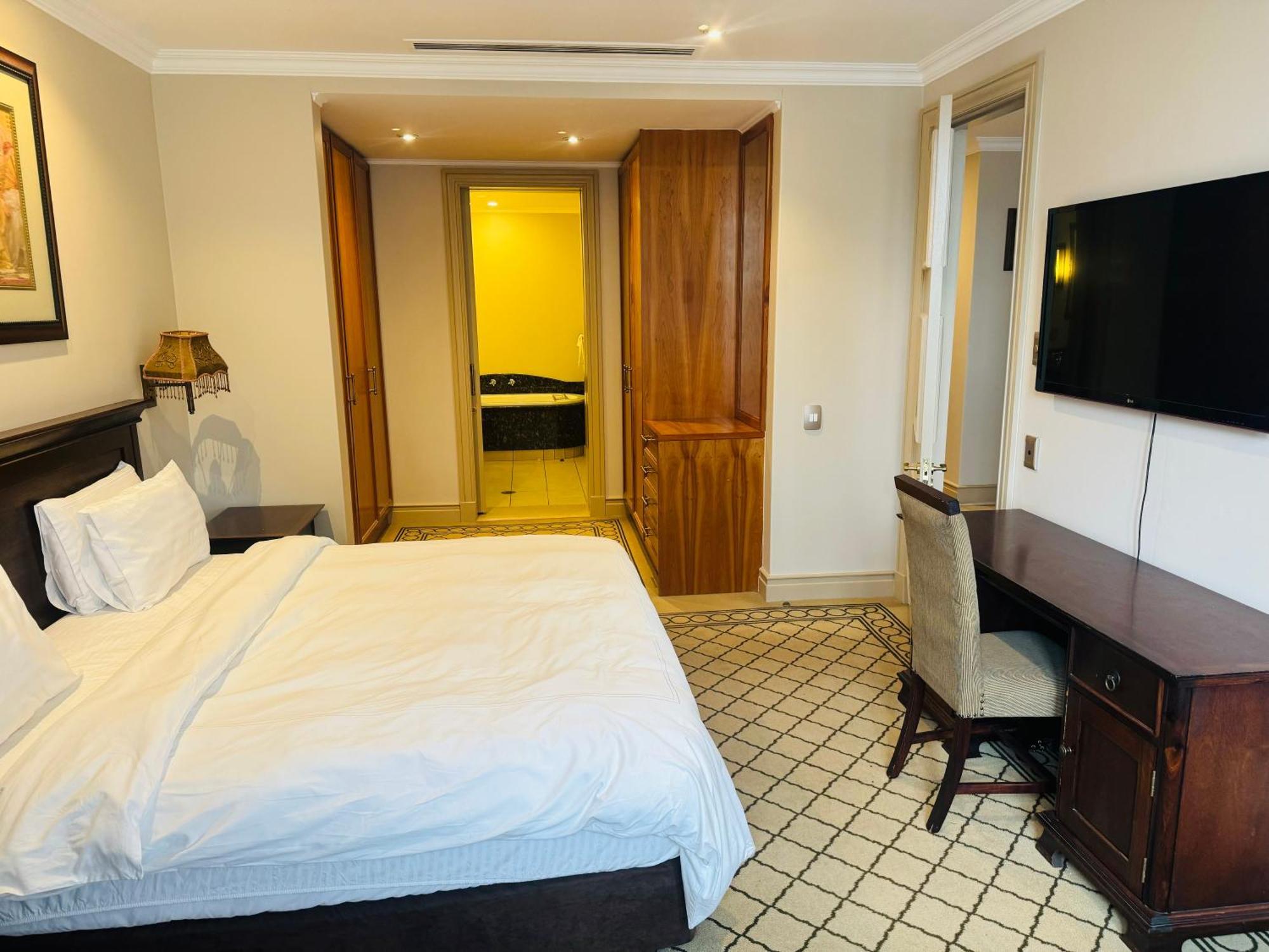 The Michelangelo Towers Apartment Johannesburg
