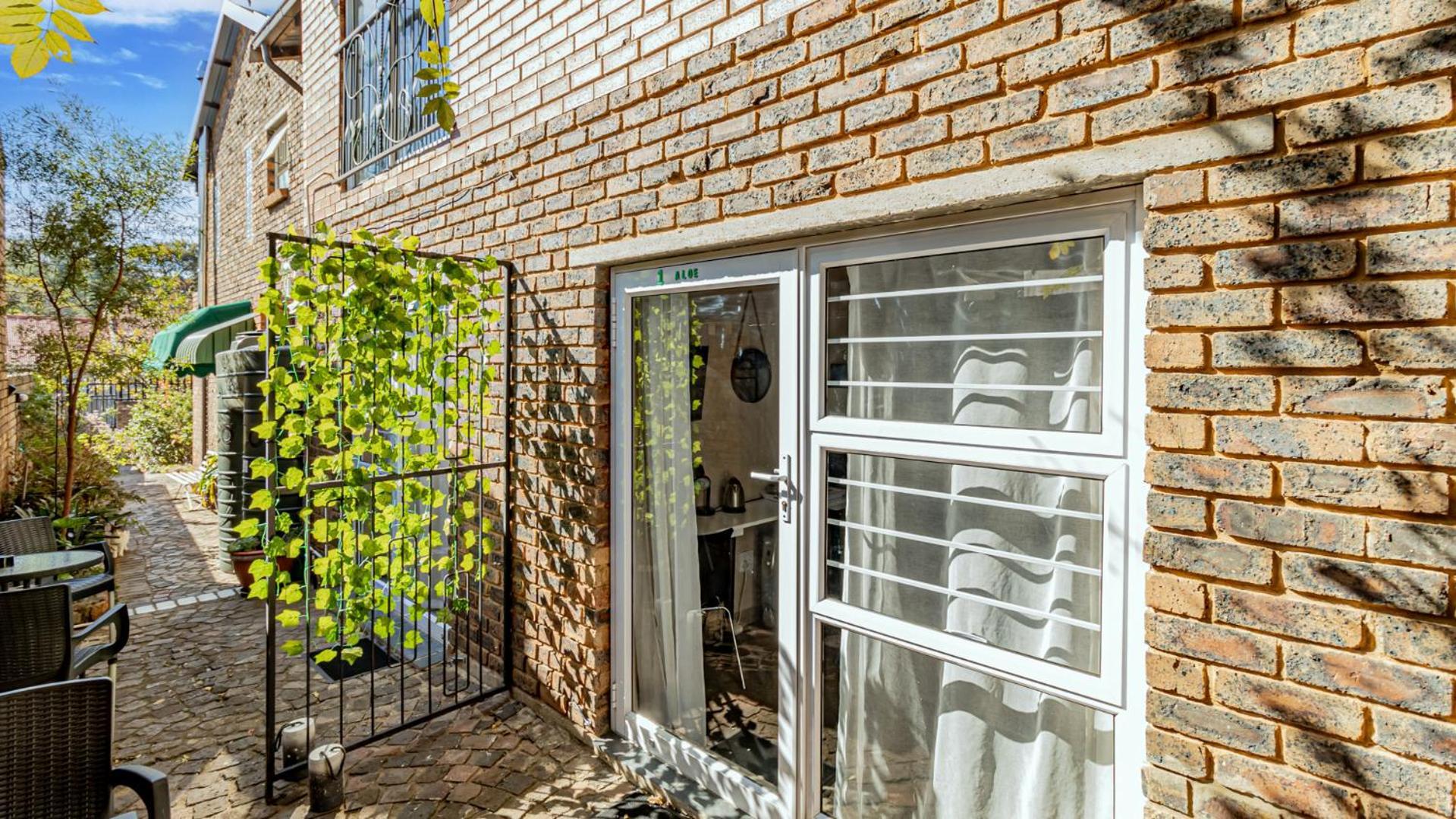 Bnb On 8th Avenue Bed & Breakfast 3*