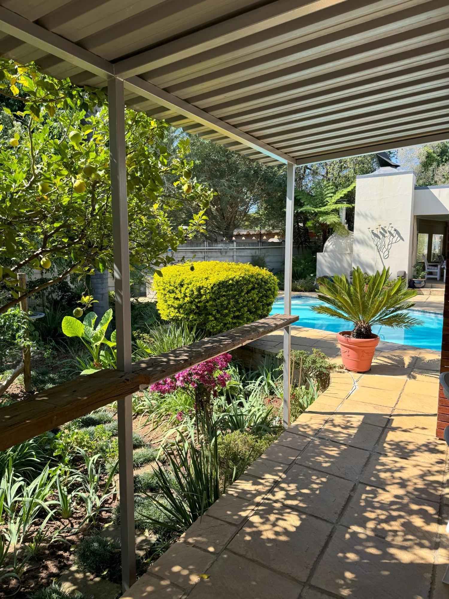 Tranquil Retreat - Malanshof Randburg Holiday home *