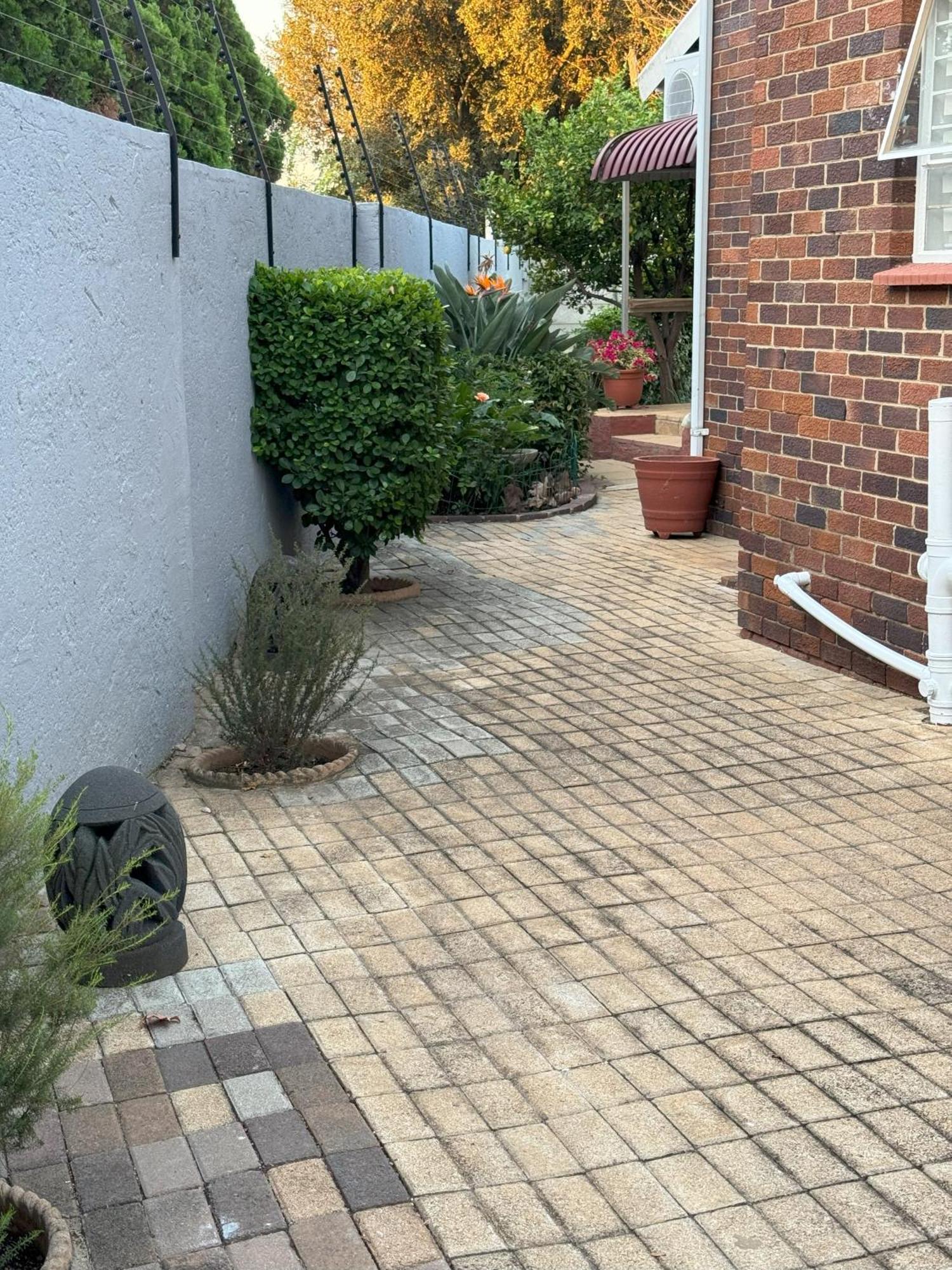 Holiday home Tranquil Retreat - Malanshof Randburg