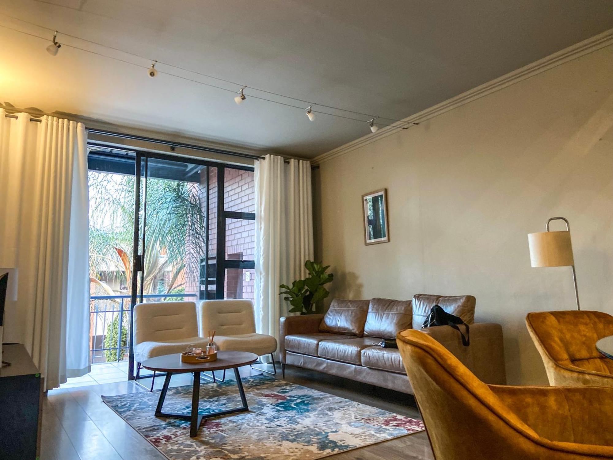 Spacious Luxury 3 Bedroom, 4 Bed With Balcony, Access To Pool & Tennis Court Plus Backup Power And 24hr Security
