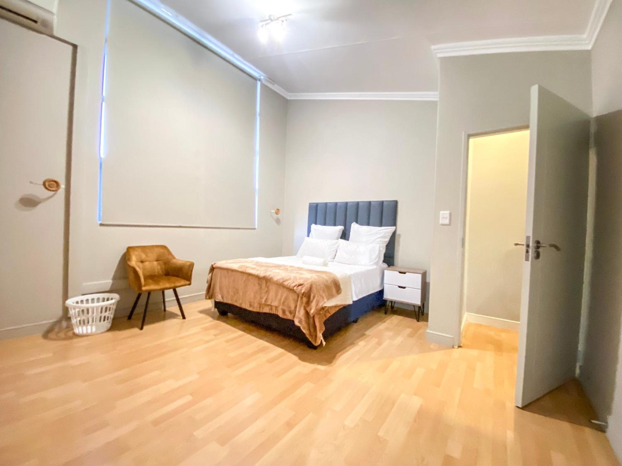 Spacious Luxury 3 Bedroom, 4 Bed With Balcony, Access To Pool & Tennis Court Plus Backup Power And 24hr Security Apartamento