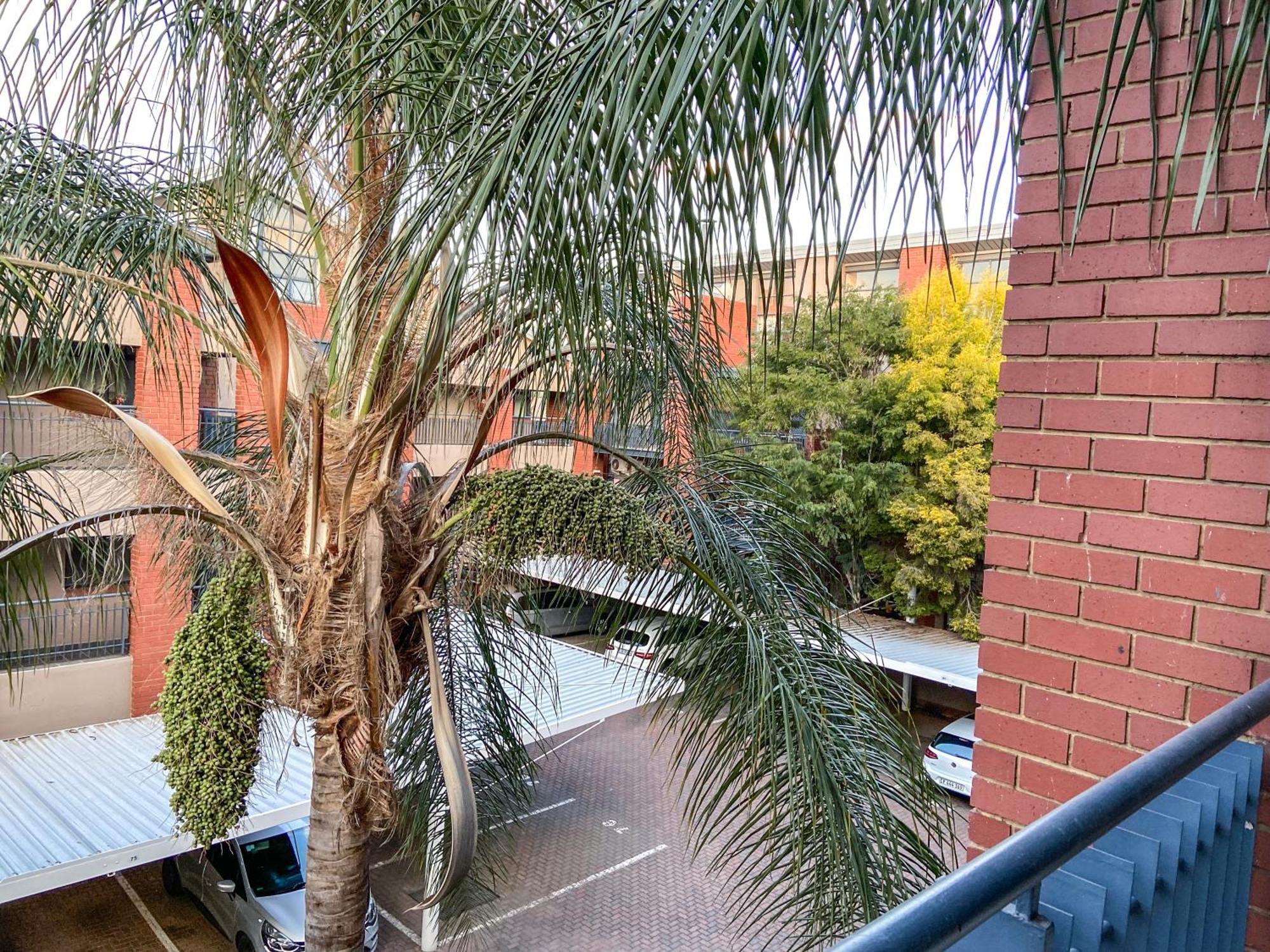Apartamento Spacious Luxury 3 Bedroom, 4 Bed With Balcony, Access To Pool & Tennis Court Plus Backup Power And 24hr Security Joanesburgo