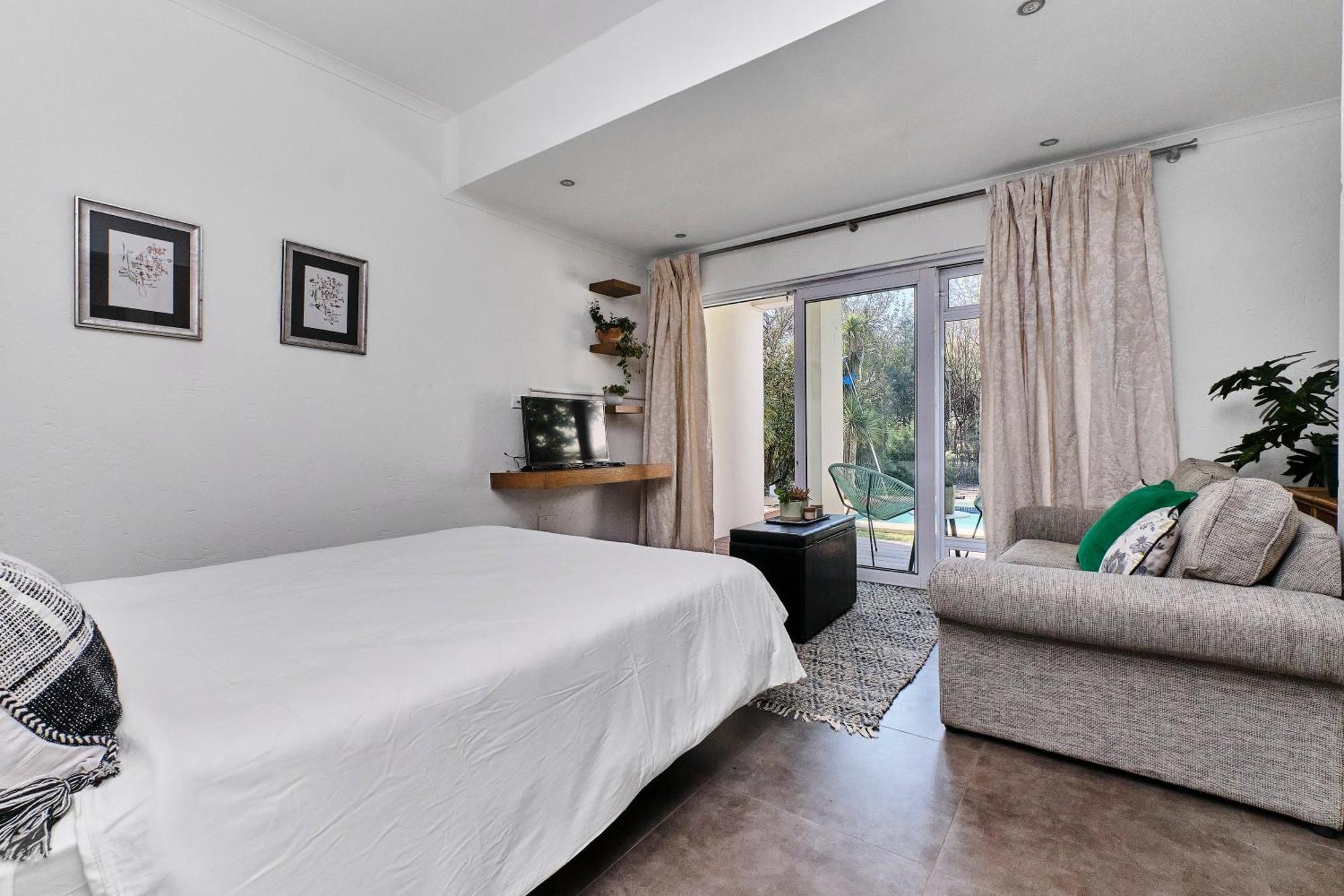 Apartment Shrubly 1 - Peaceful, Stylish In Sandton-backup Power Johannesburg