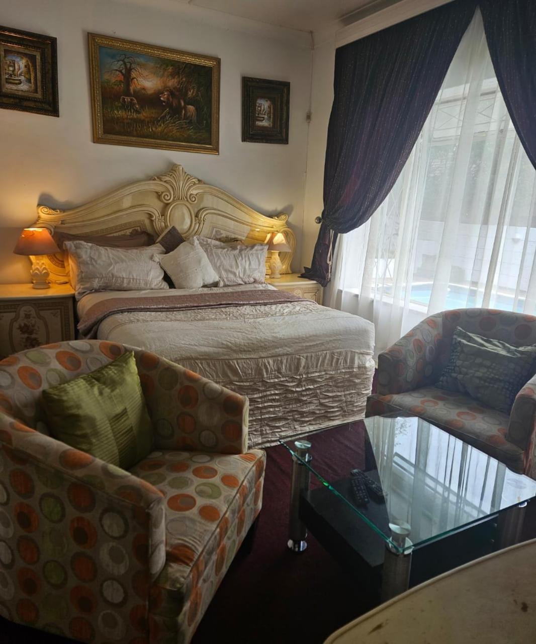 The Royal Guest * Johannesburg