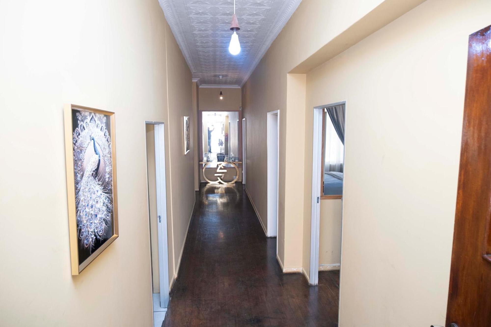 Izimbalizethu Apartment Johannesburg