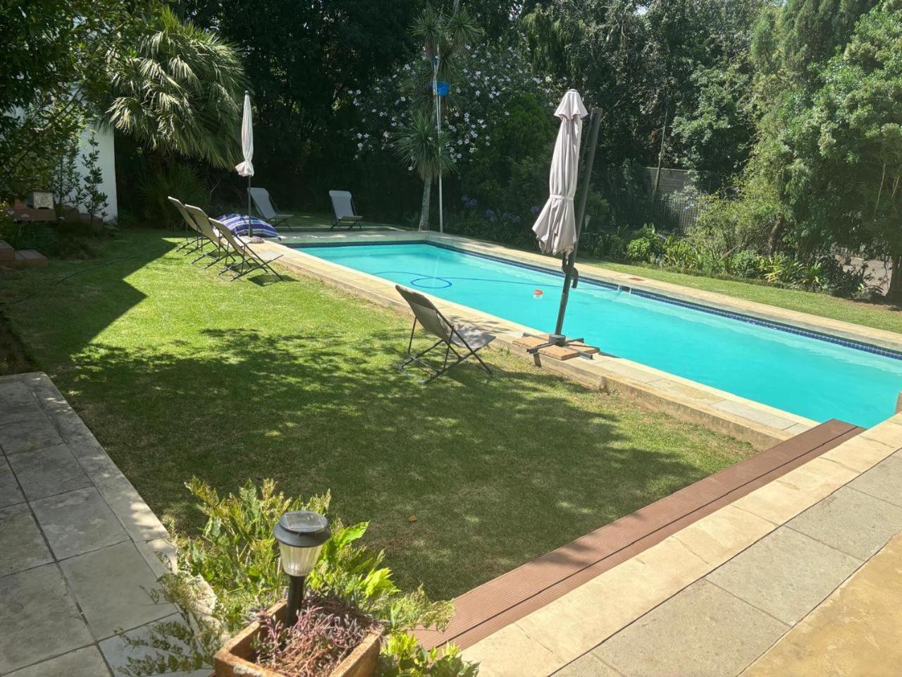 Shrubly 1 - Peaceful, Stylish In Sandton-backup Power * Johannesburg