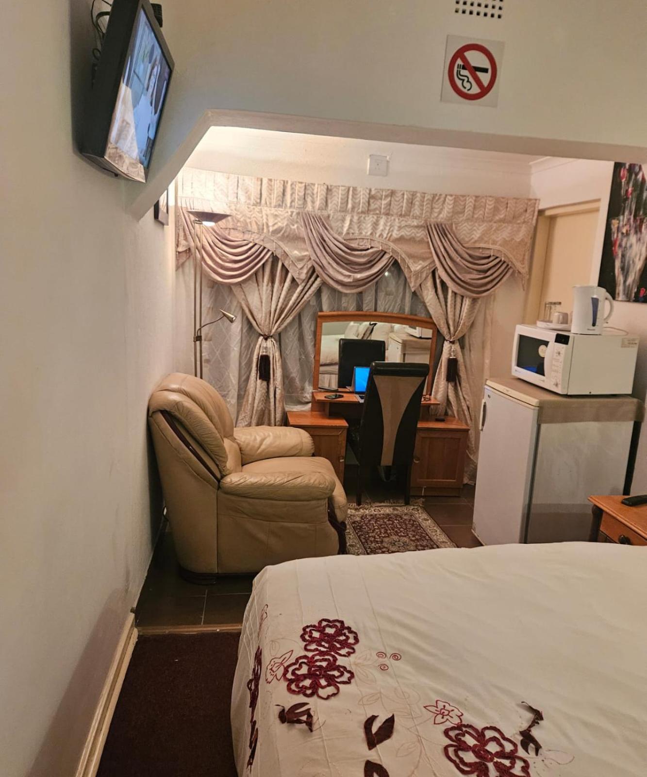 The Royal Princess On Malibongwe Drive Bed & Breakfast