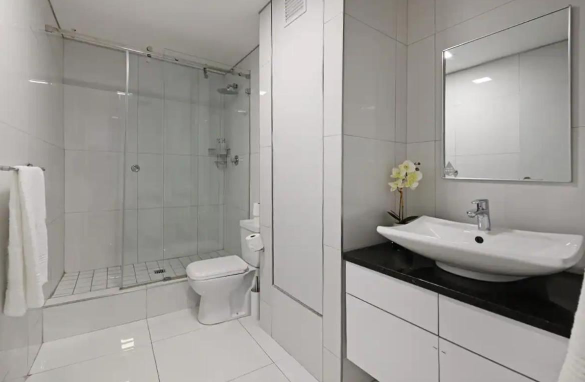 Apartment 3 Bedroom Benmore Sandton *