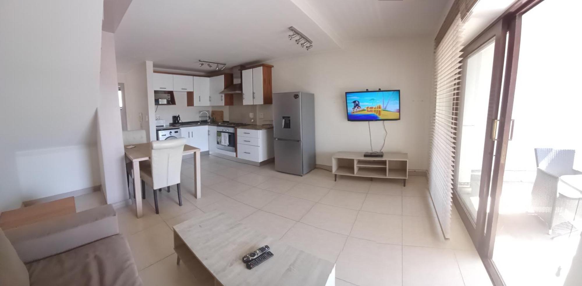 Mount Royal 30 Large 1 Bed With Balcony Apartment Johannesburg