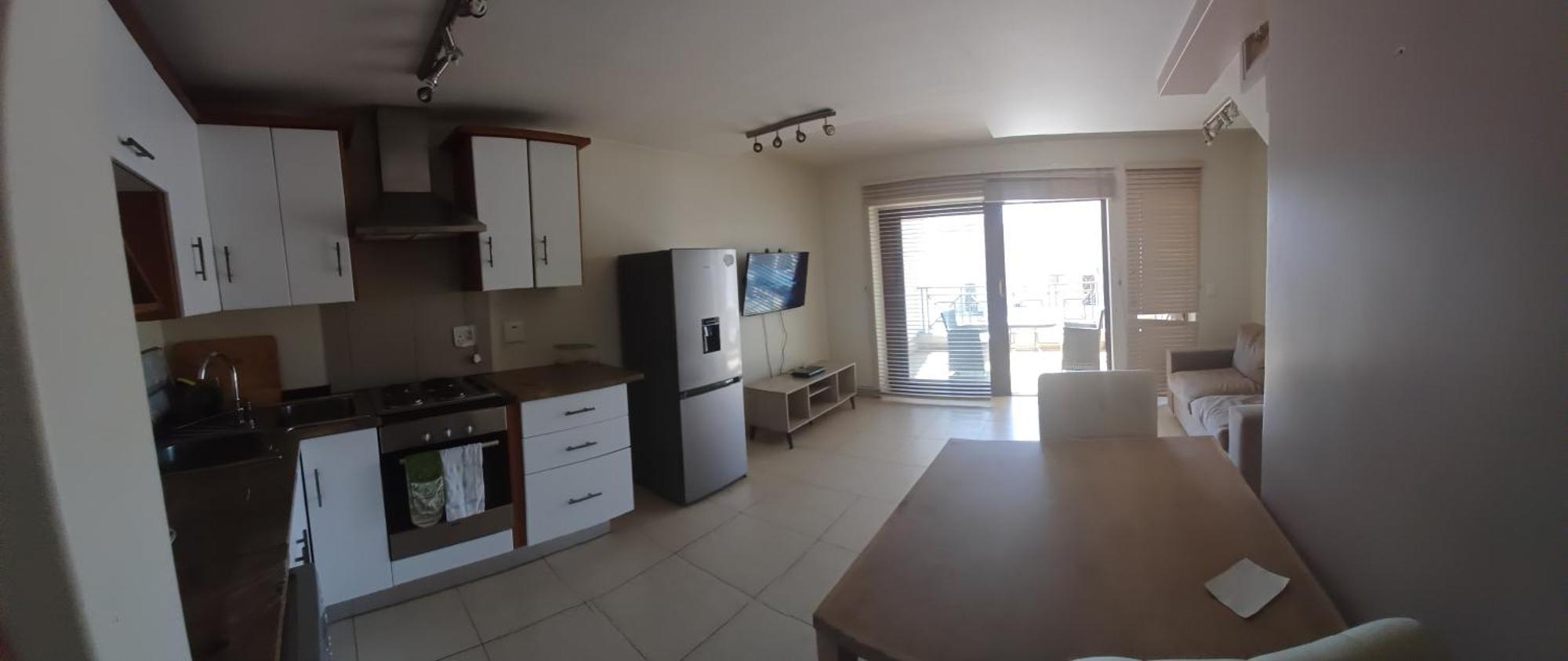 Mount Royal 30 Large 1 Bed With Balcony *