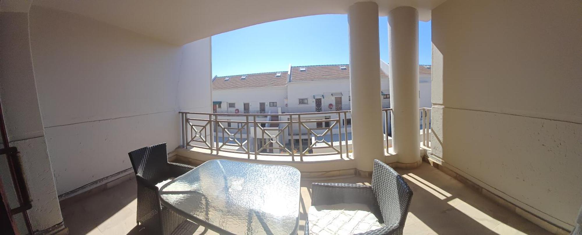 Mount Royal 30 Large 1 Bed With Balcony Johannesburg
