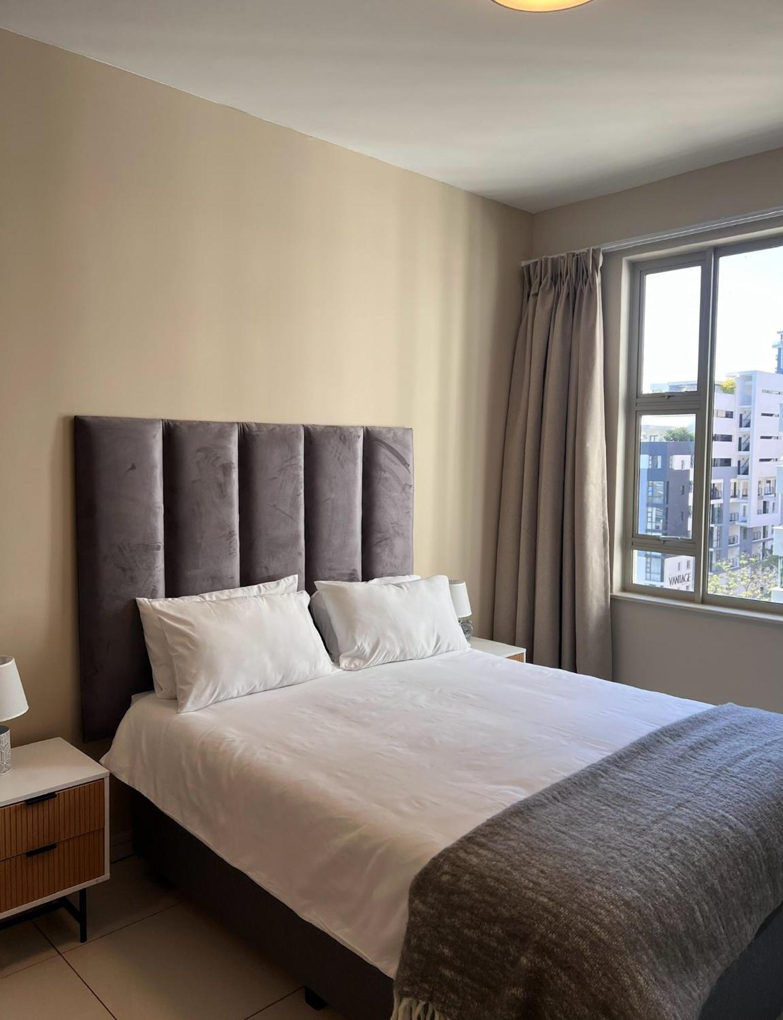 Apartment At The Tyrwhitt Johannesburg