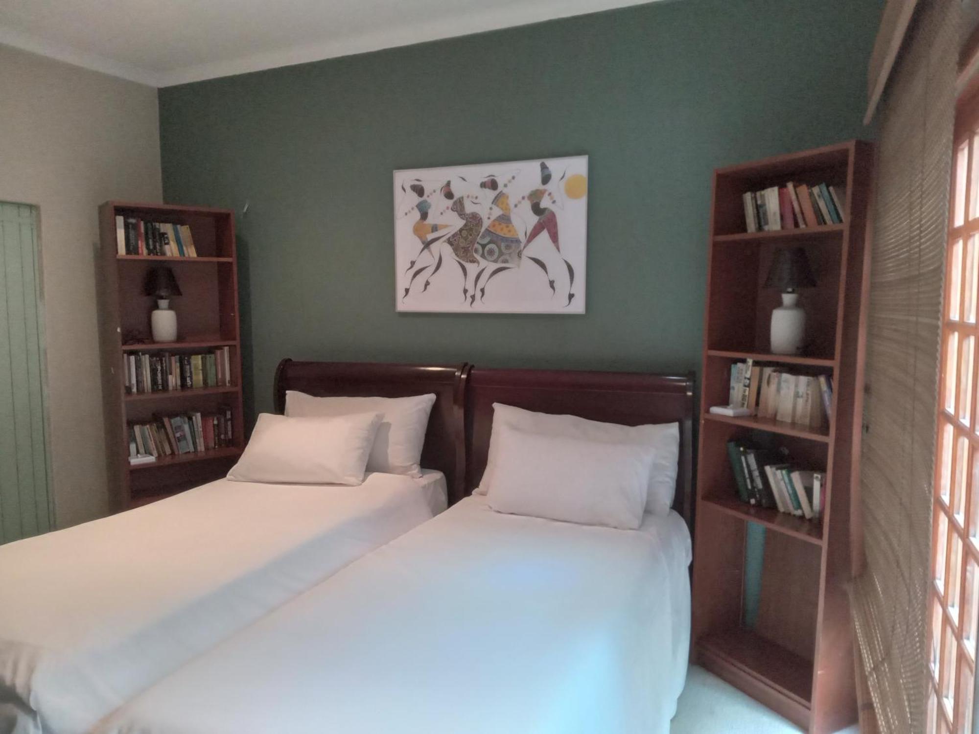 8 At Norman Crescent * Johannesburg