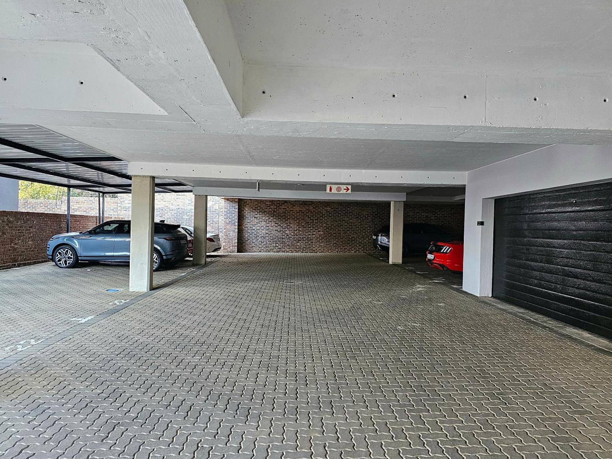 2br With 2 Kitchens & Balcony Johannesburg