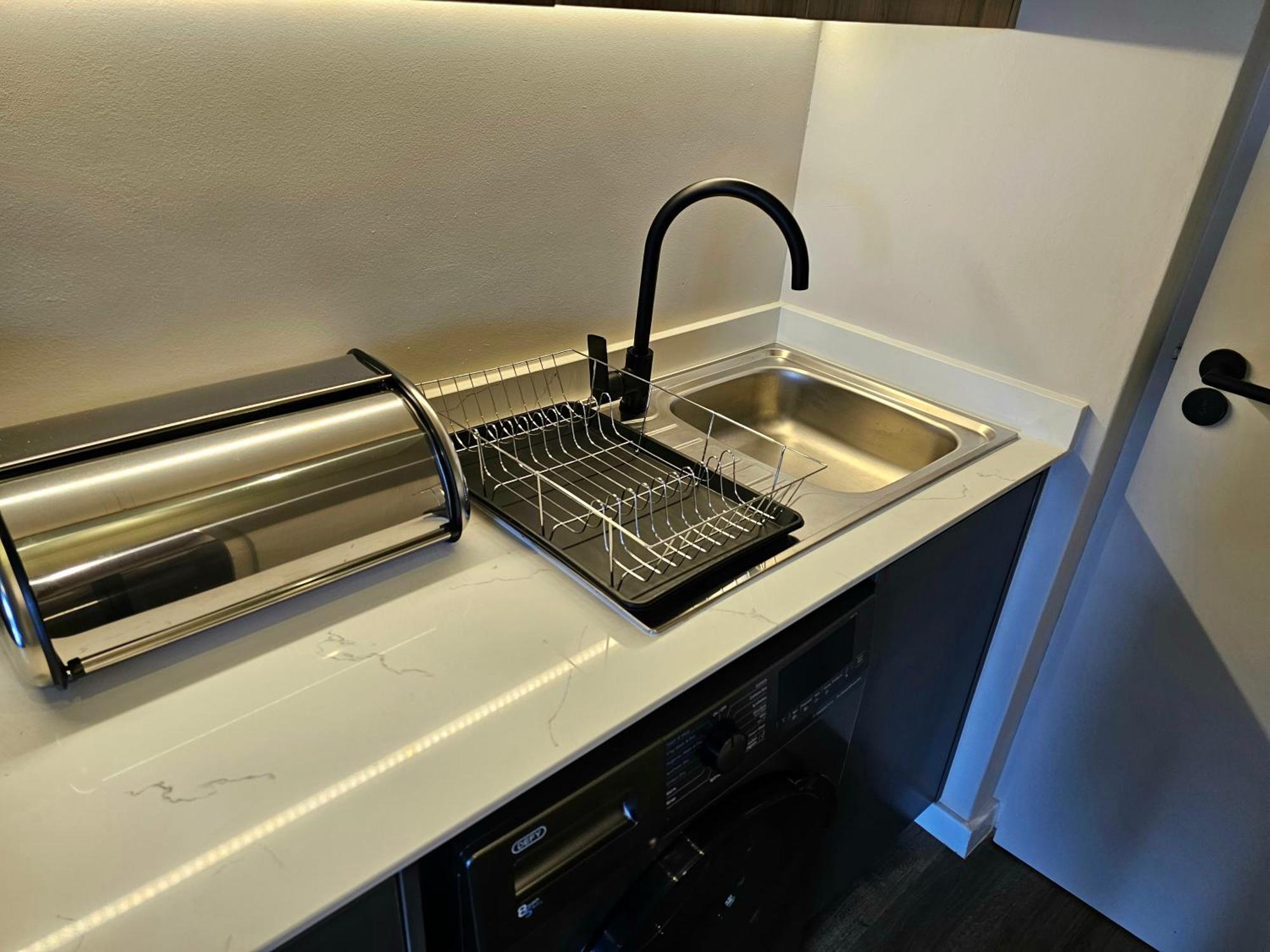 Apartment 2br With 2 Kitchens & Balcony *
