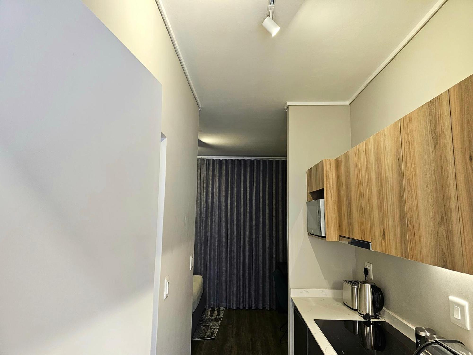 2br With 2 Kitchens & Balcony Apartment *