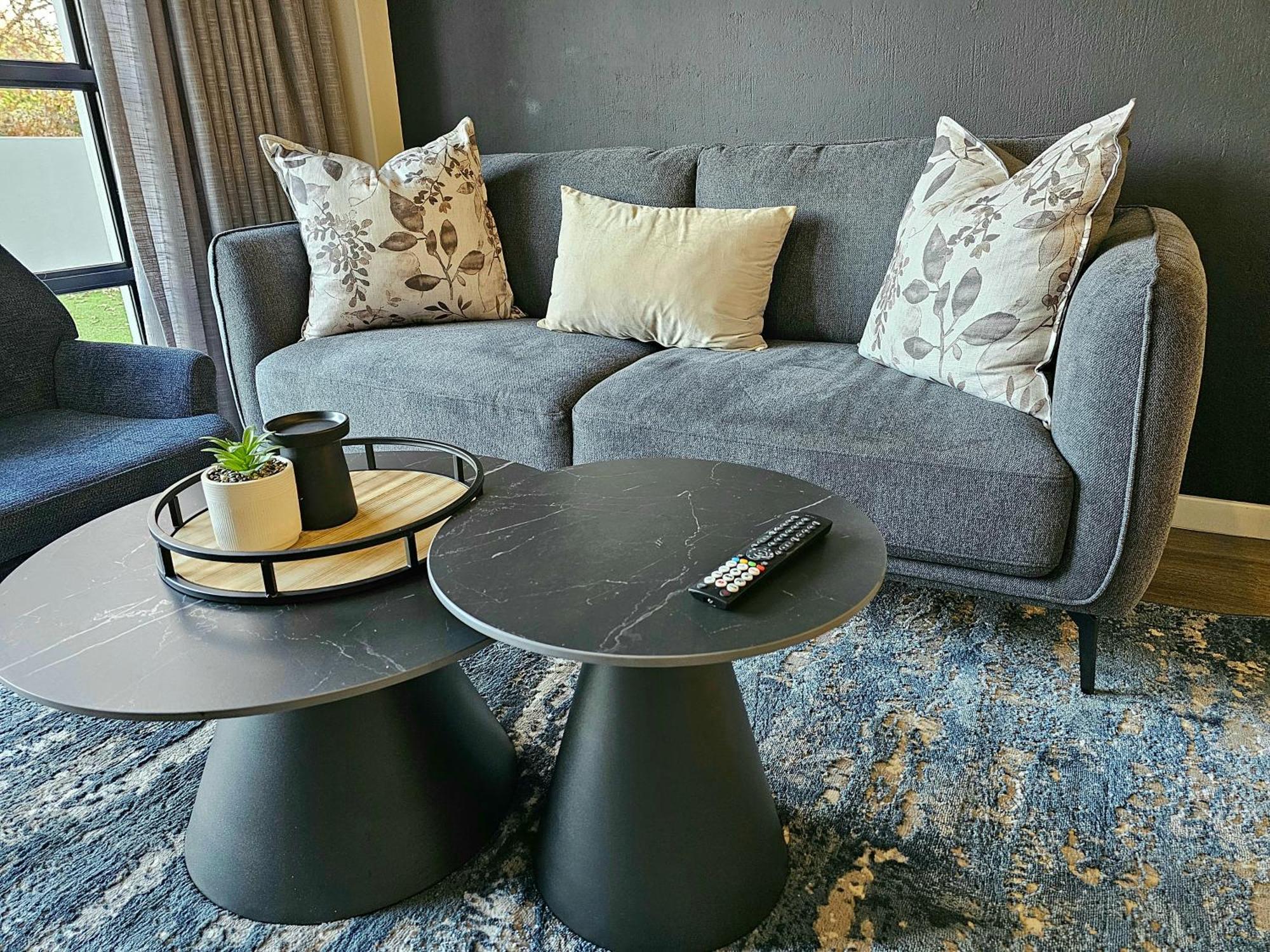 Căn hộ 2br With 2 Kitchens & Balcony