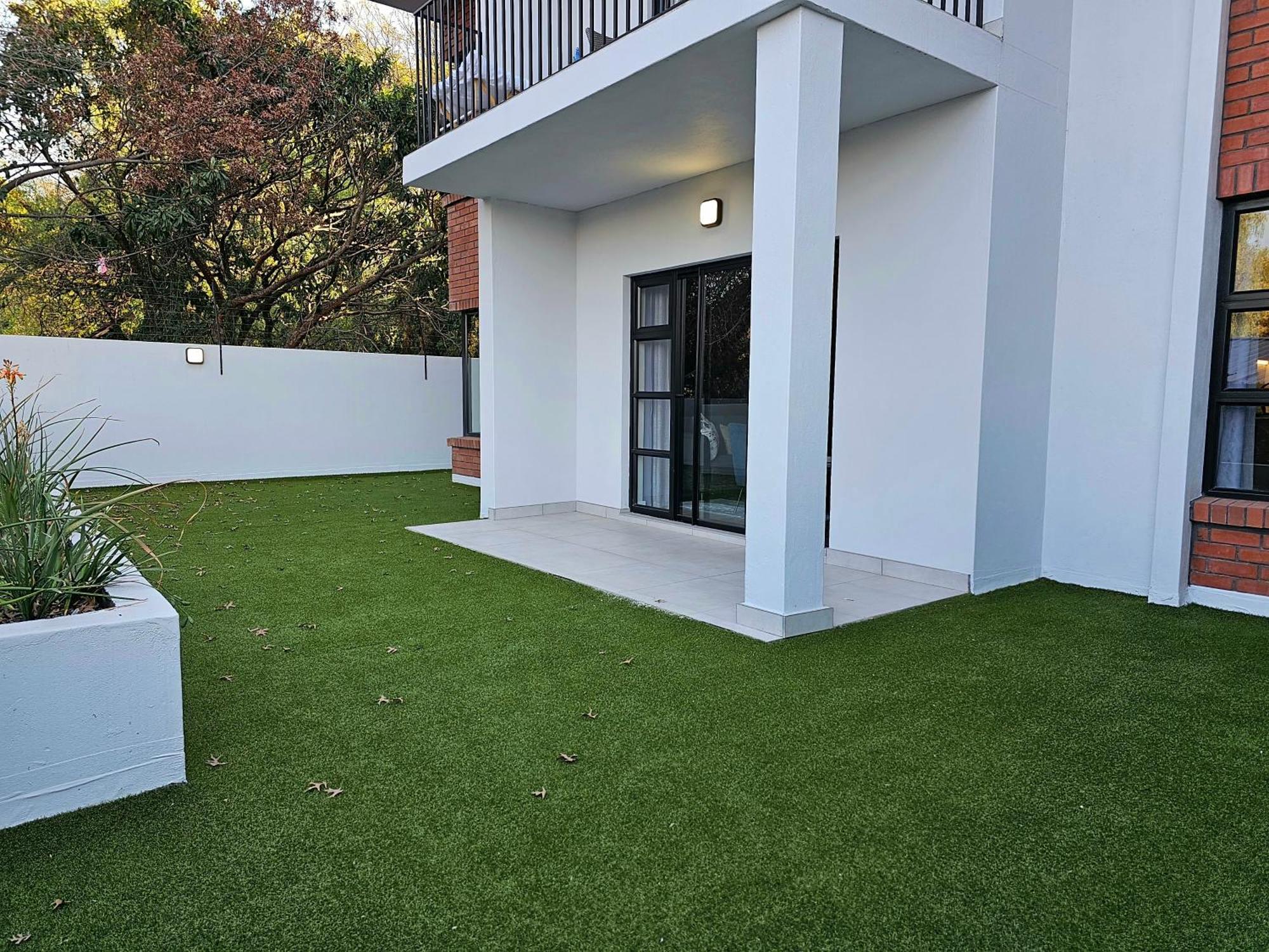 2br With 2 Kitchens & Balcony *