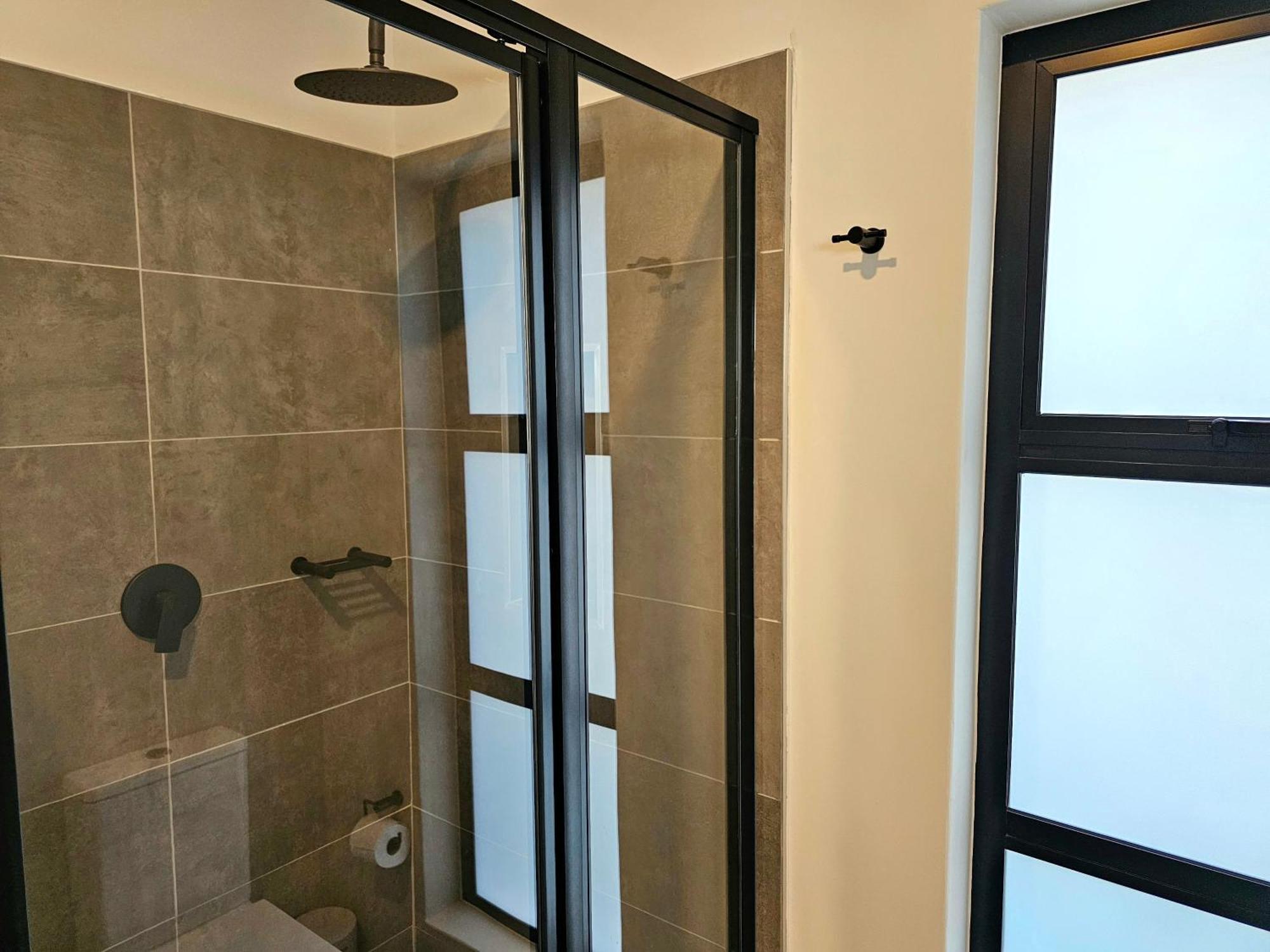 Căn hộ 2br With 2 Kitchens & Balcony *