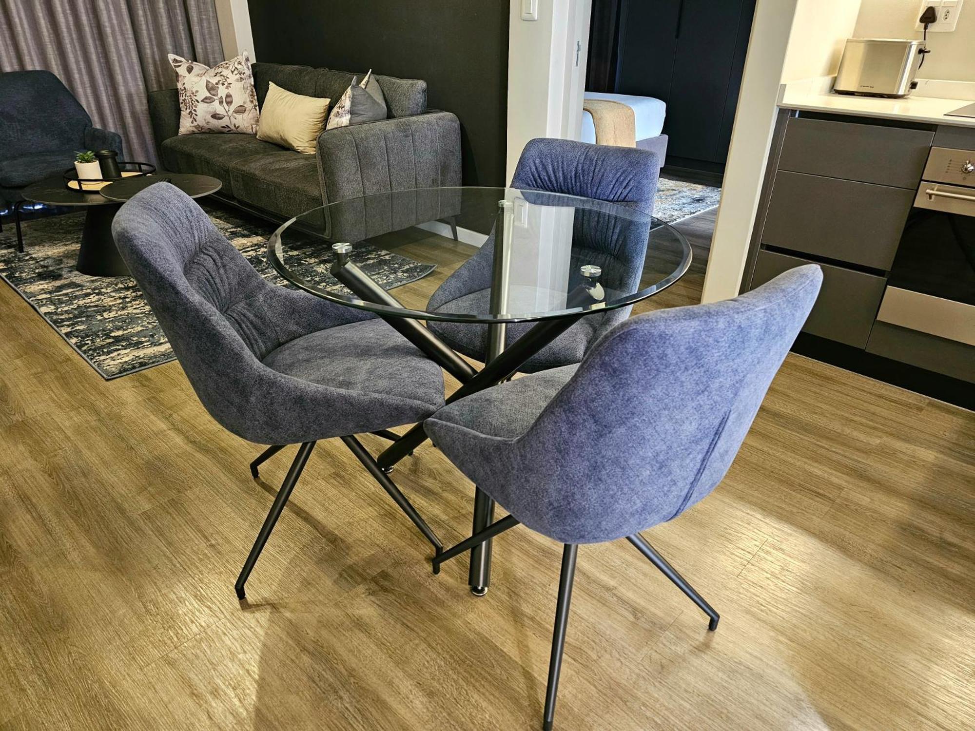 Căn hộ 2br With 2 Kitchens & Balcony Johannesburg