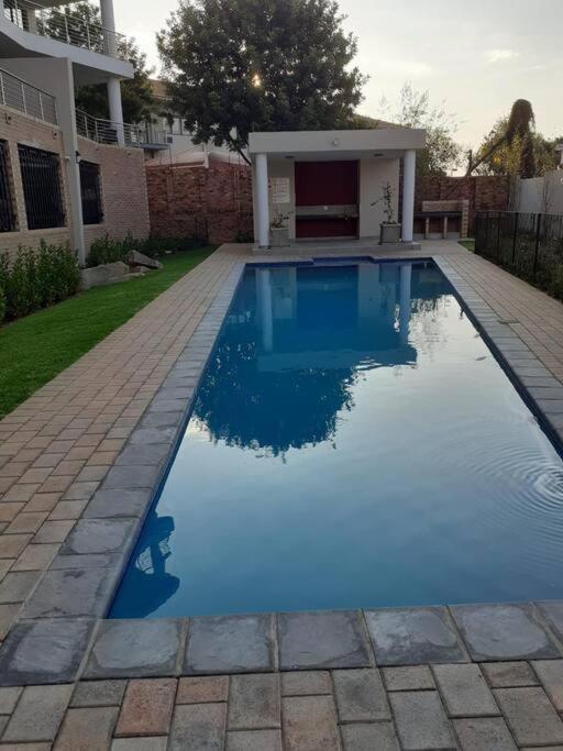 Luxurious & Stylish Apartamento Joanesburgo