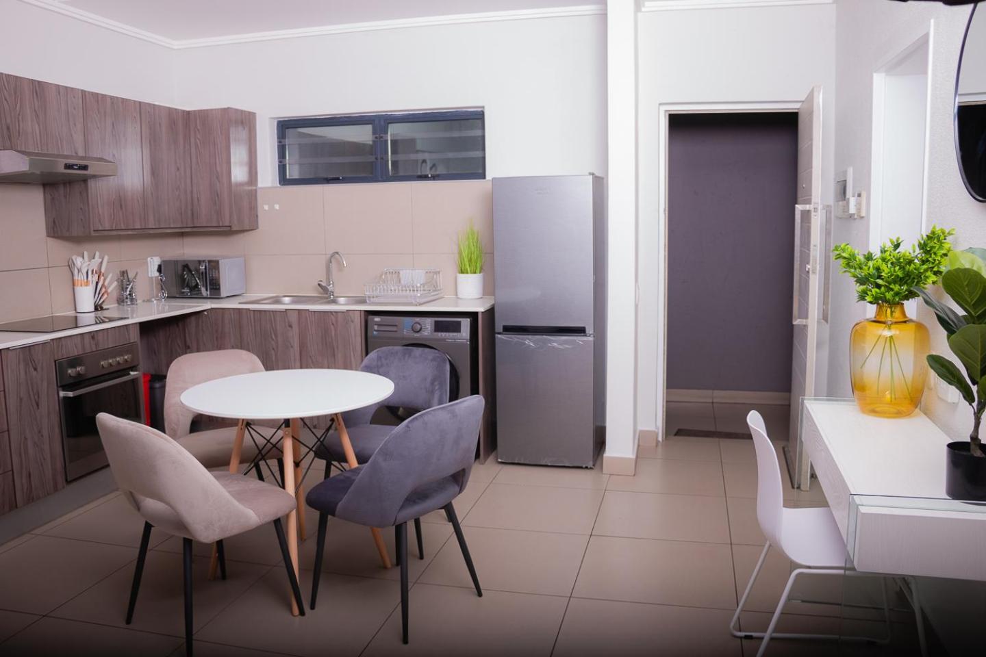 Modern Luxury Apartments, Sandton Apartment