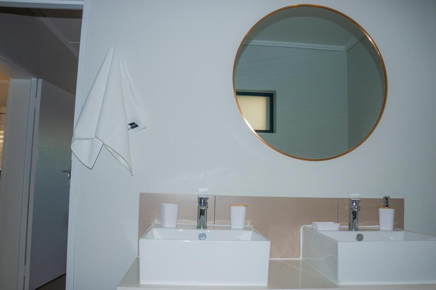 Apartment Modern Luxury Apartments, Sandton Johannesburg