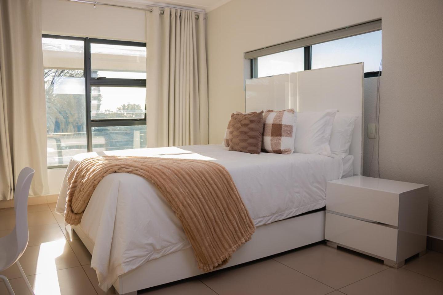 Apartment Modern Luxury Apartments, Sandton