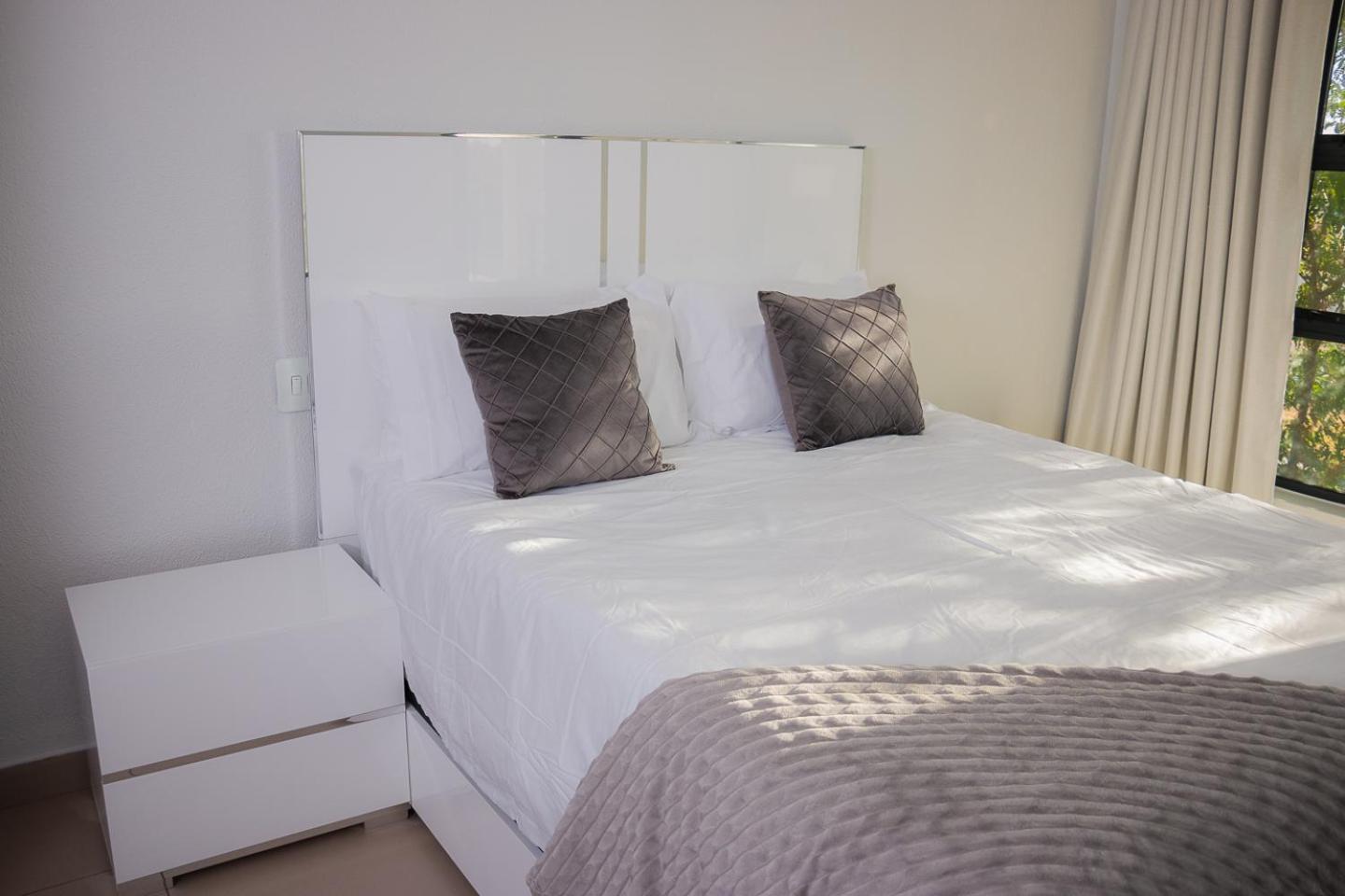 Modern Luxury Apartments, Sandton Apartment