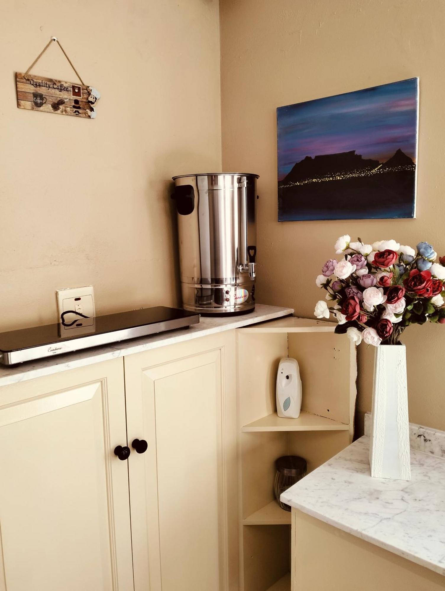 Grace On 51 York Bed & Breakfast