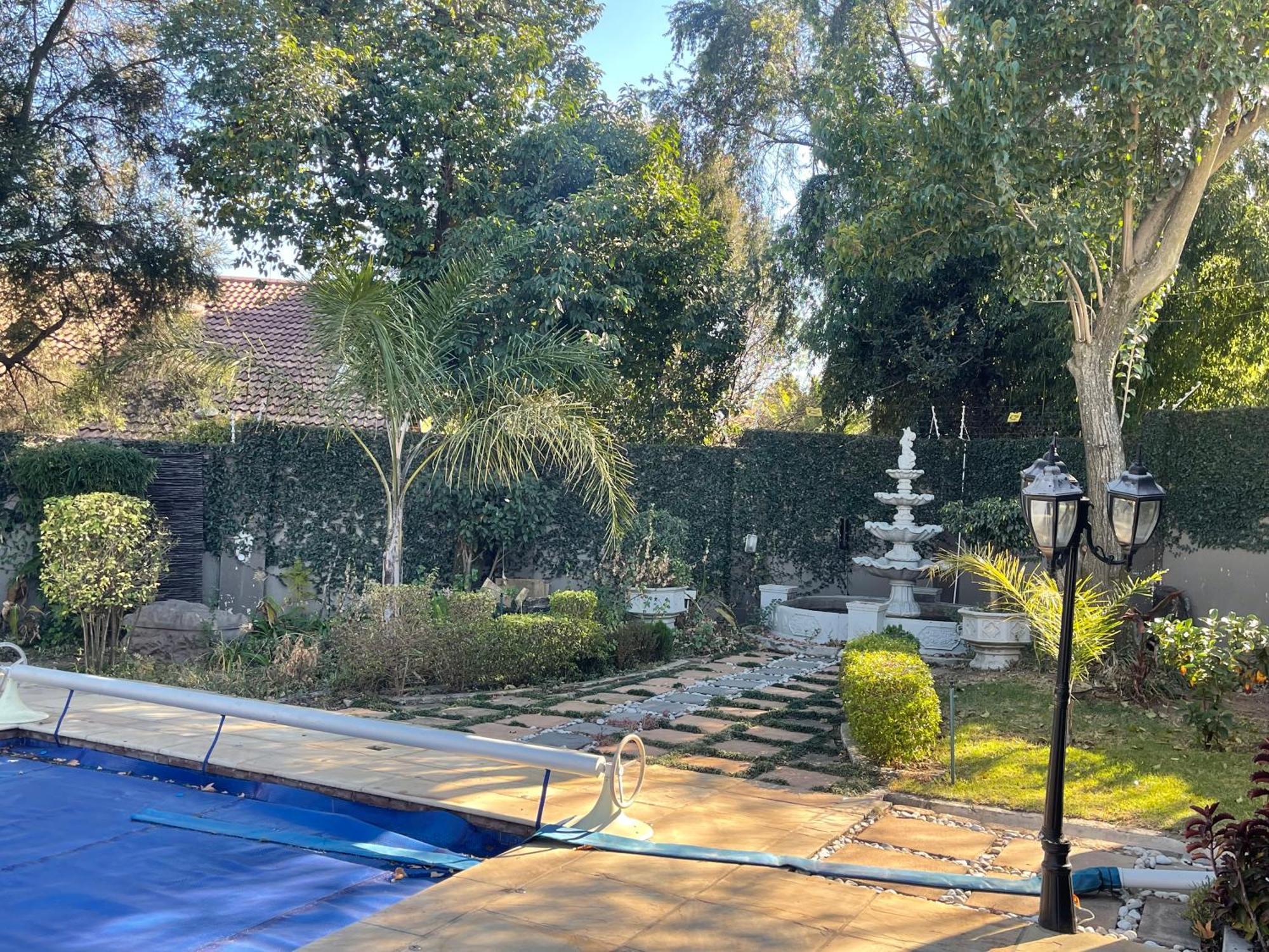 Oneonarumavenue * Johannesburg