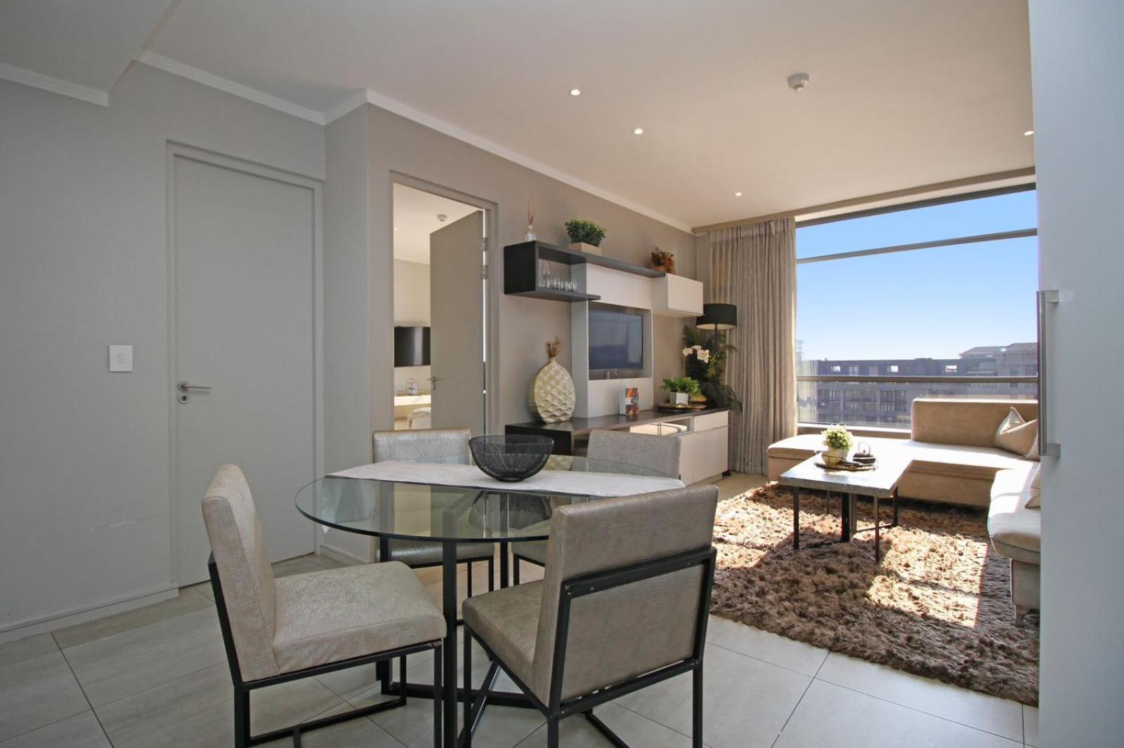 Executive 3 Bed With Balcony & Executive 2 Bed In Sandton Johannesburg