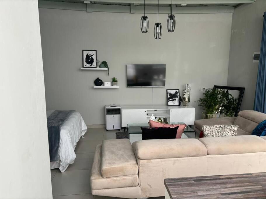 Apartment Cosy Nest 5 Min2sandton 2 *