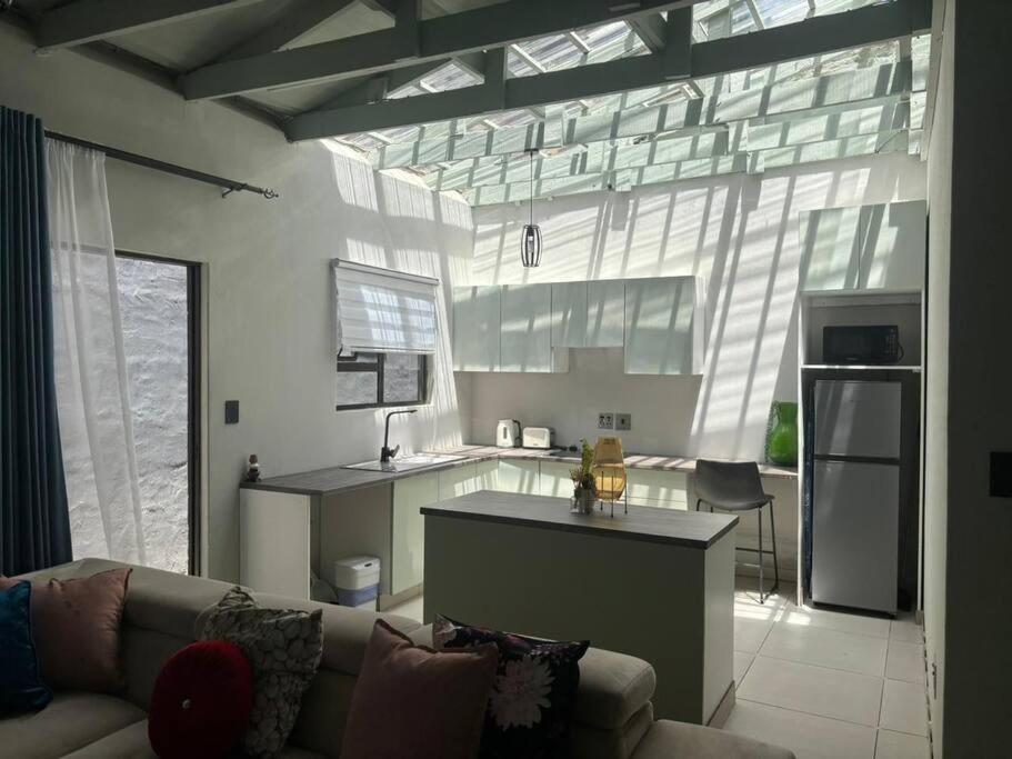Cosy Nest 5 Min2sandton 2 * Johannesburg