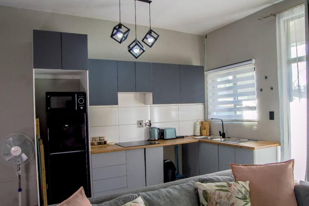 Apartment Cosy Nest 5 Min2sandton 15 Johannesburg