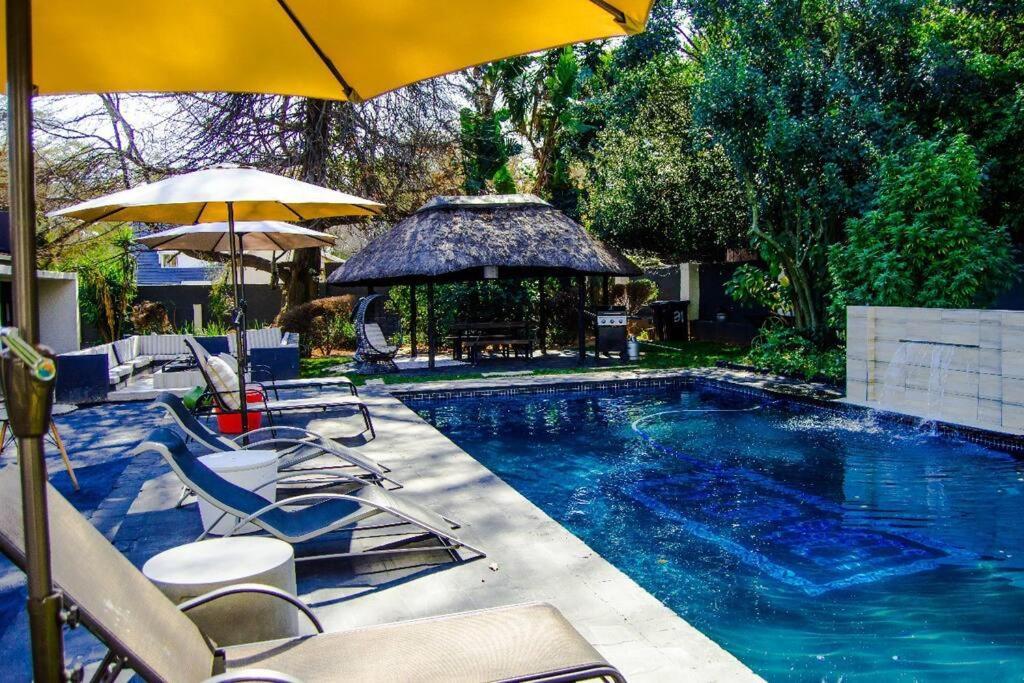 Apartment Cosy Nest 5 Min2sandton 15