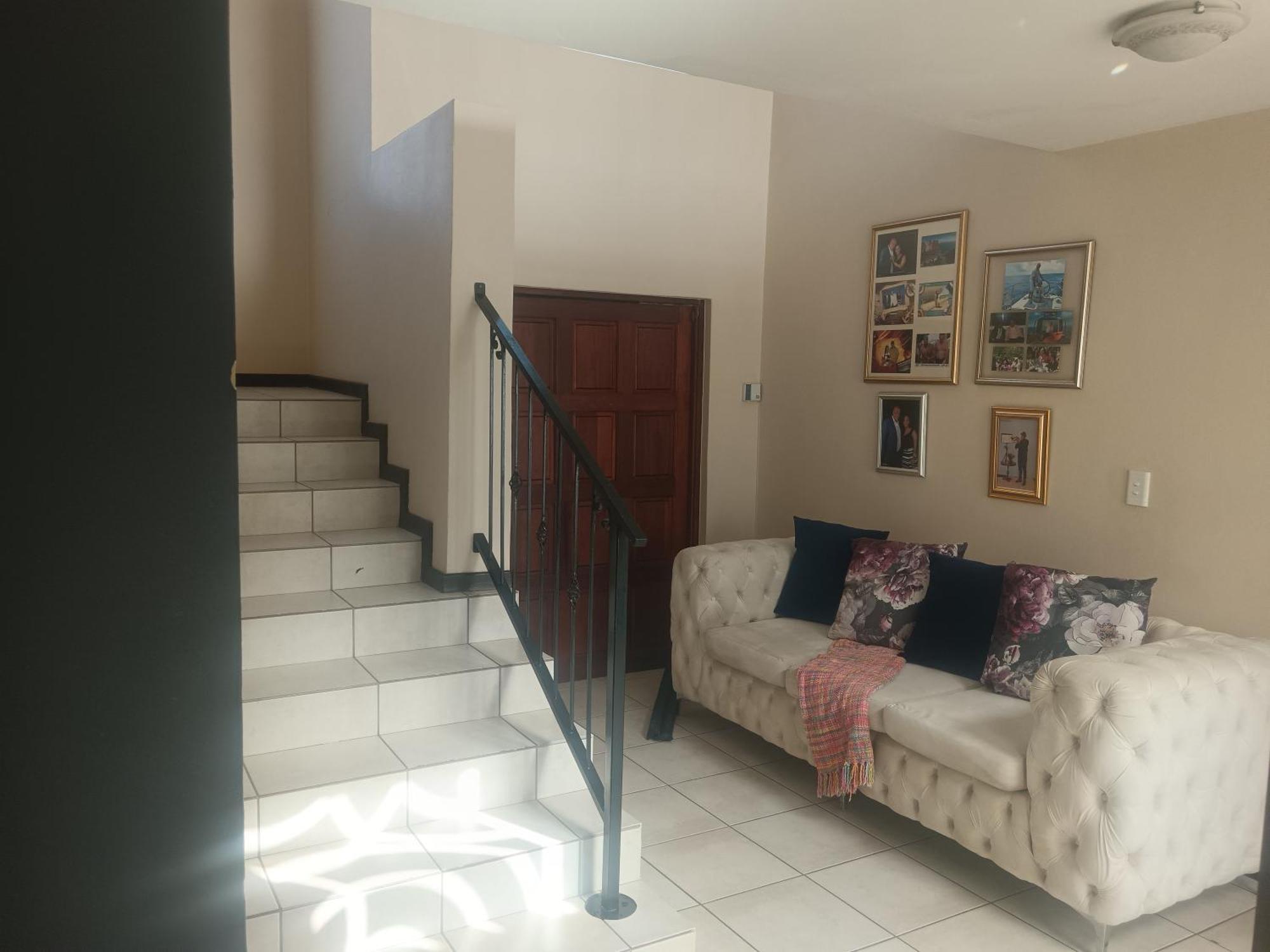 Deluxe With Balcony Homestay *