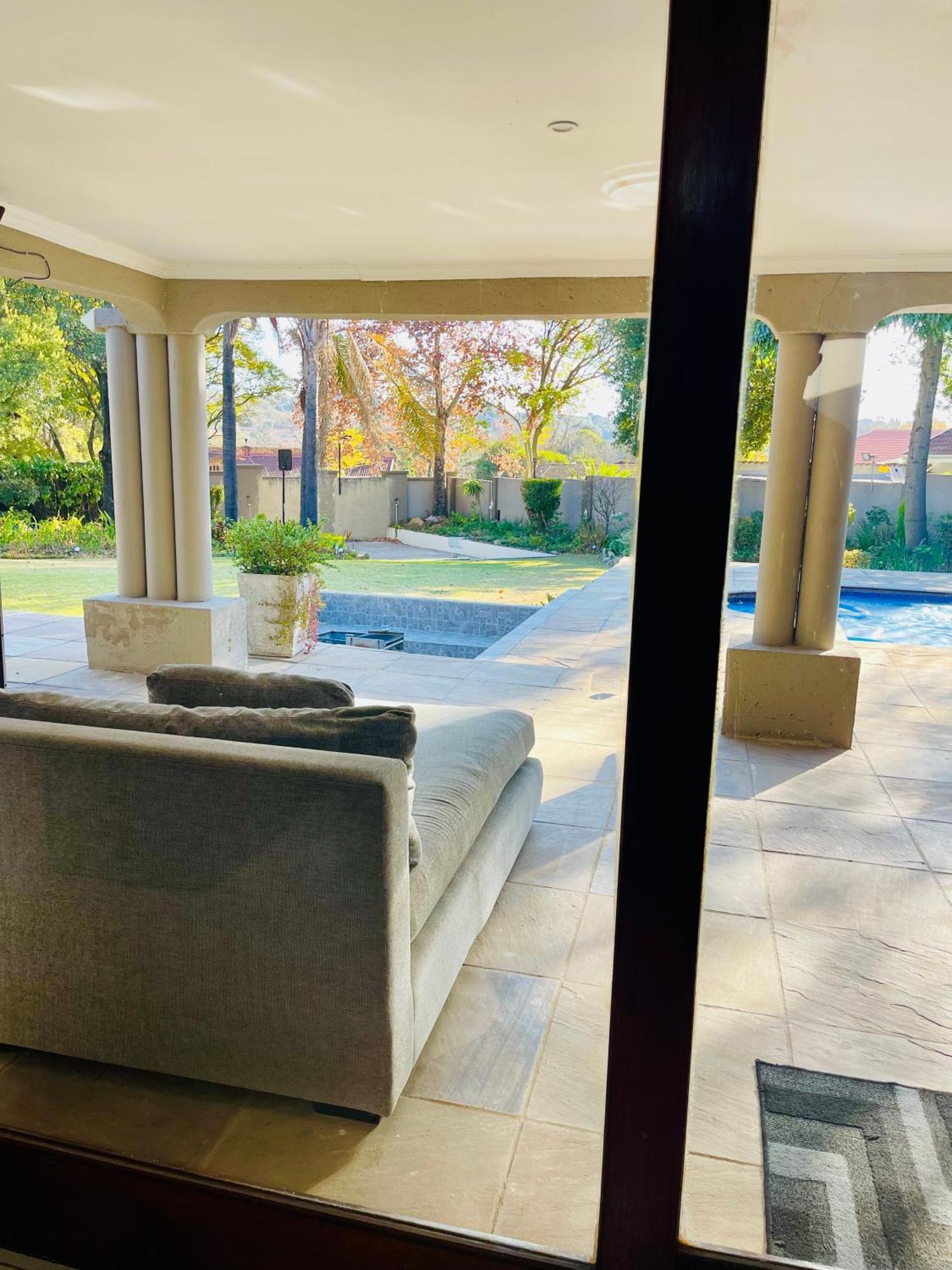 Oneonarumavenue * Johannesburg