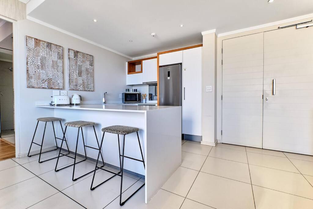Stylish Urban Retreat In The Heart Of Sandton Apartment