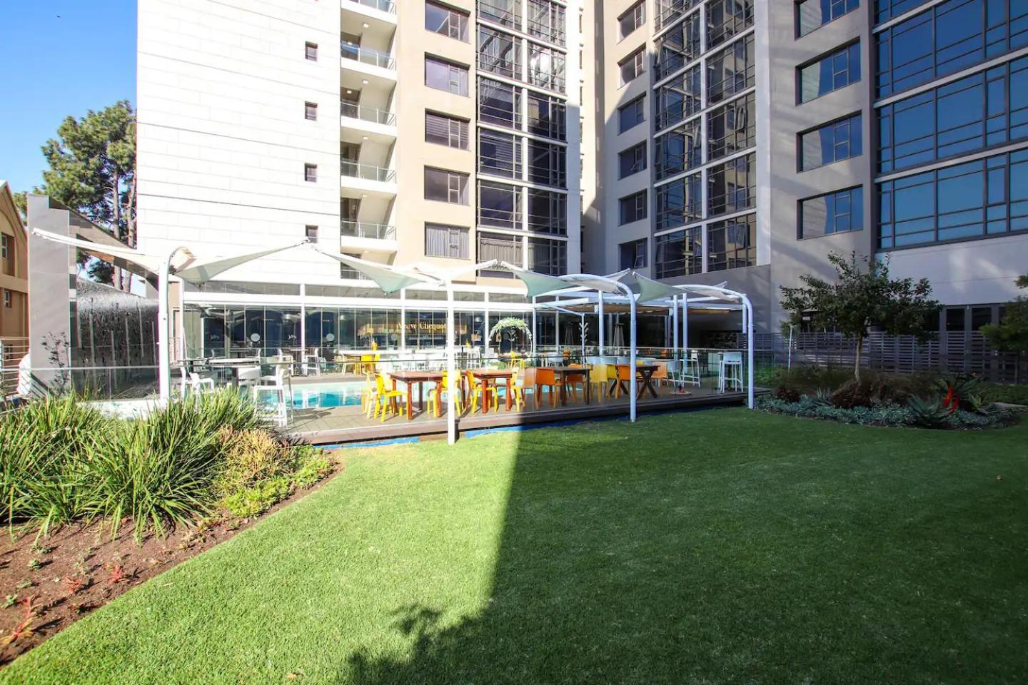 Apartment Stylish Urban Retreat In The Heart Of Sandton