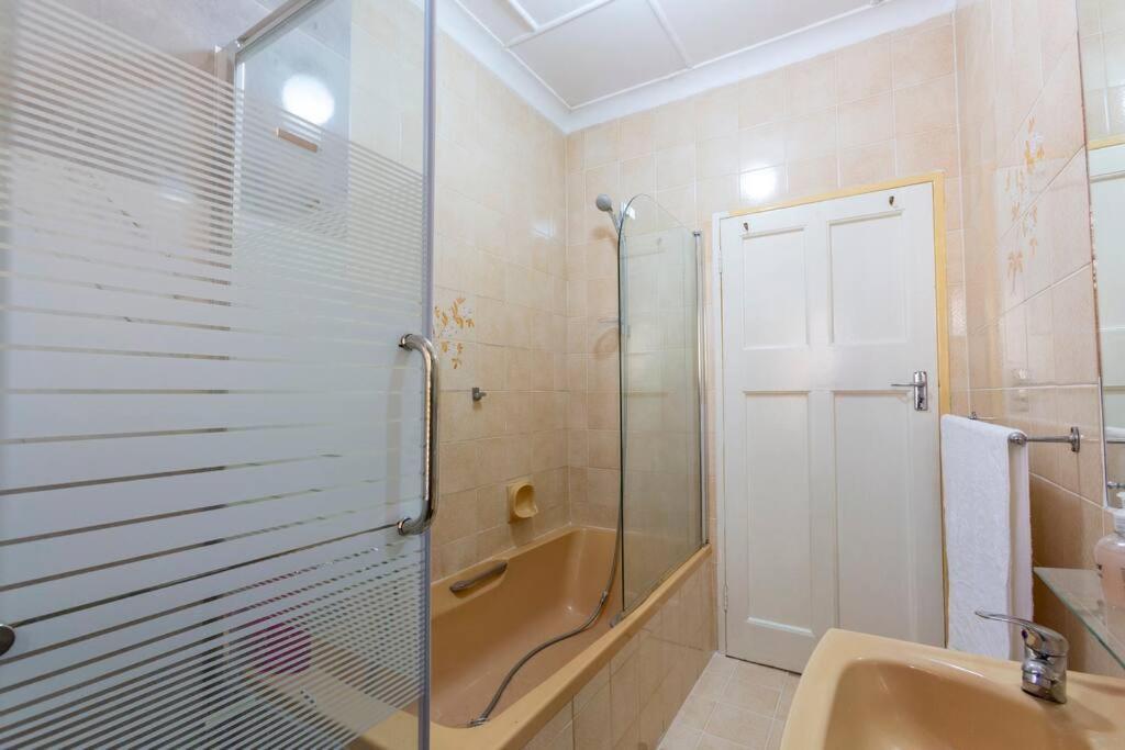 A Luxurious Randburg Apartment!