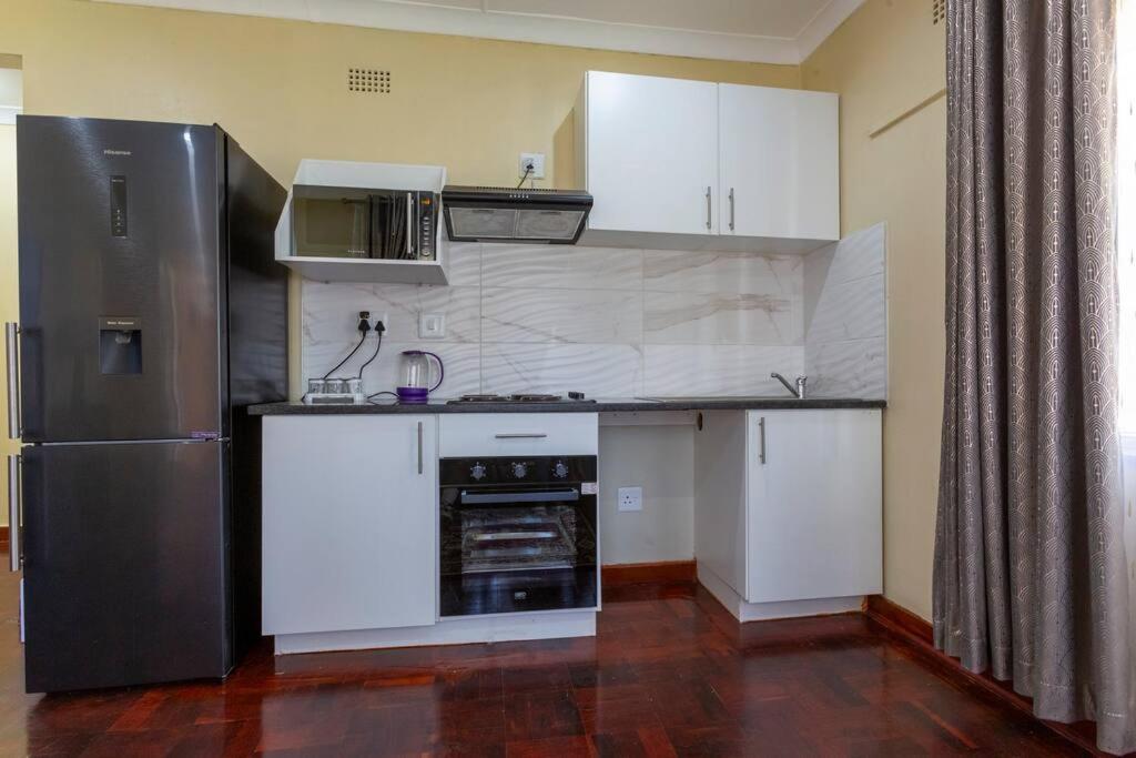 Apartment A Luxurious Randburg Apartment! *