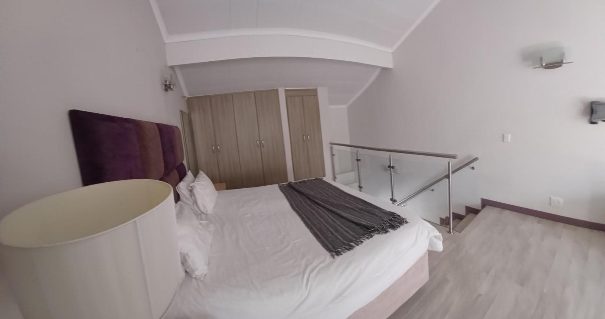 Apartment Mount Royal 43 Large 1 Bed Johannesburg