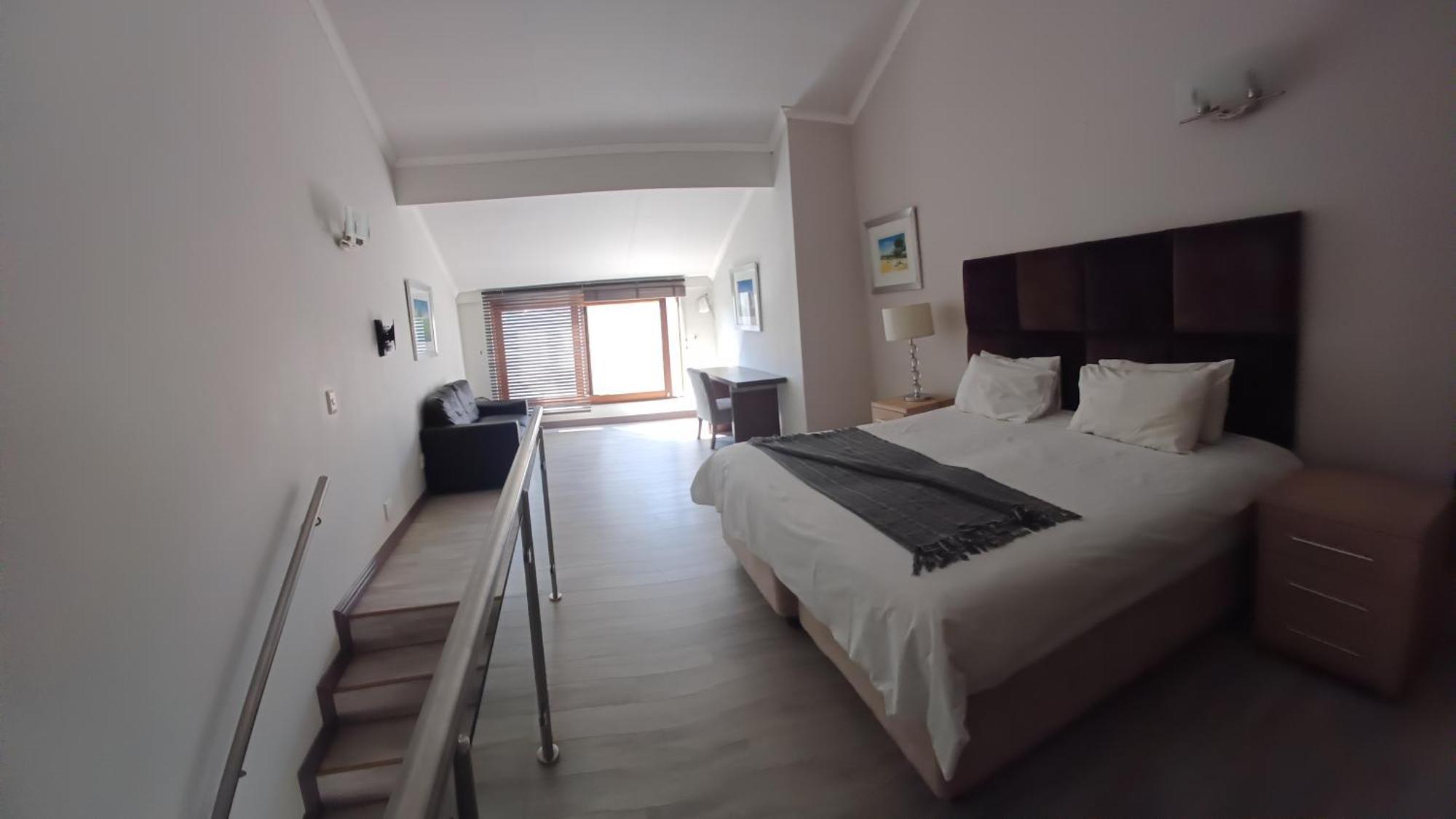 Mount Royal 43 Large 1 Bed * Johannesburg