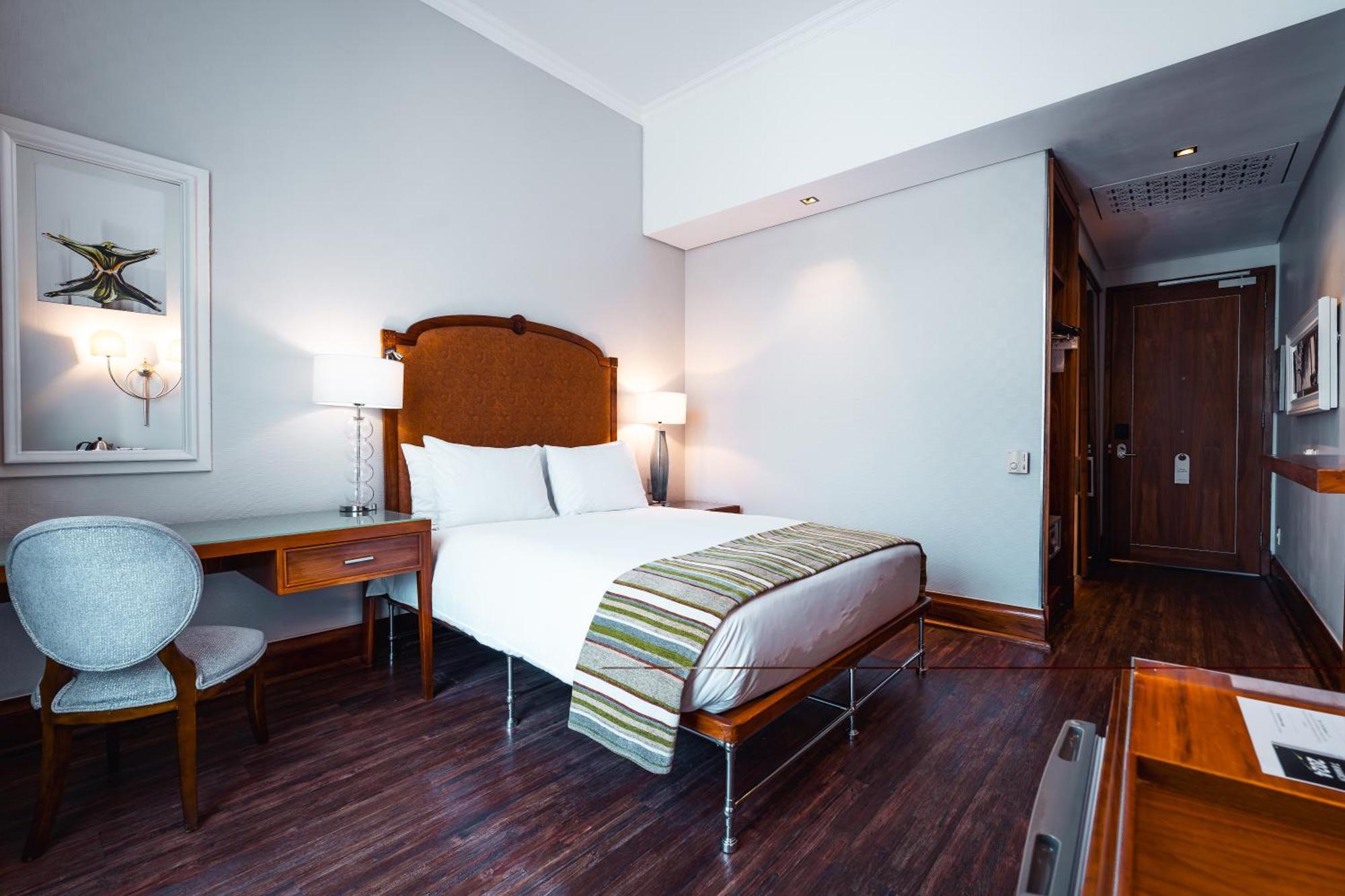 Hotel Pivot Montecasino 4*